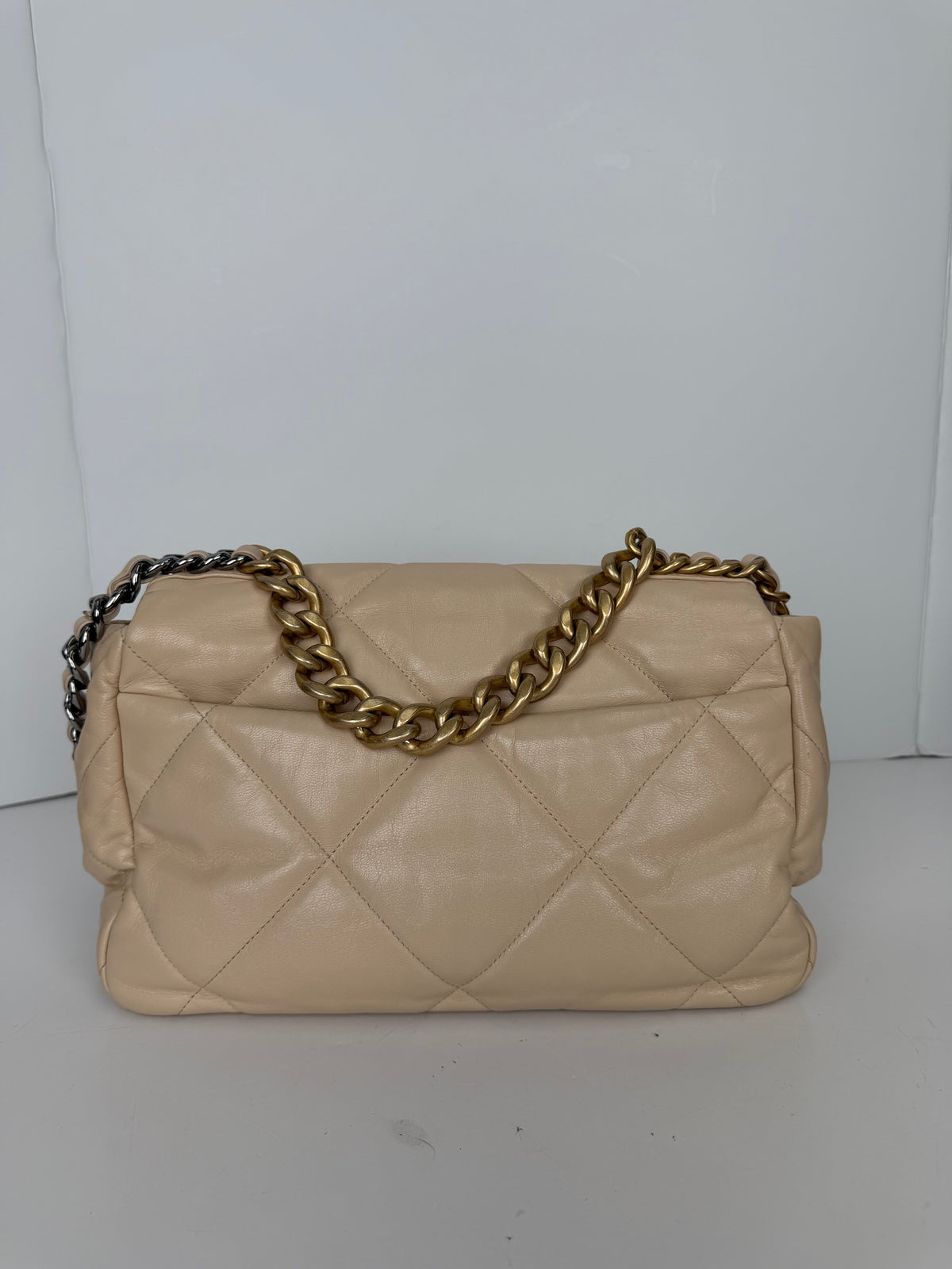Chanel 19 Flap Bag in Beige Leather 2020 YF4