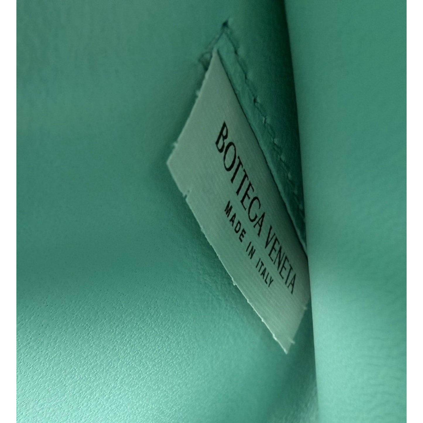 Bottega Veneta Intrecciato Cassette Shoulder Bag Small in Spearmint Leather