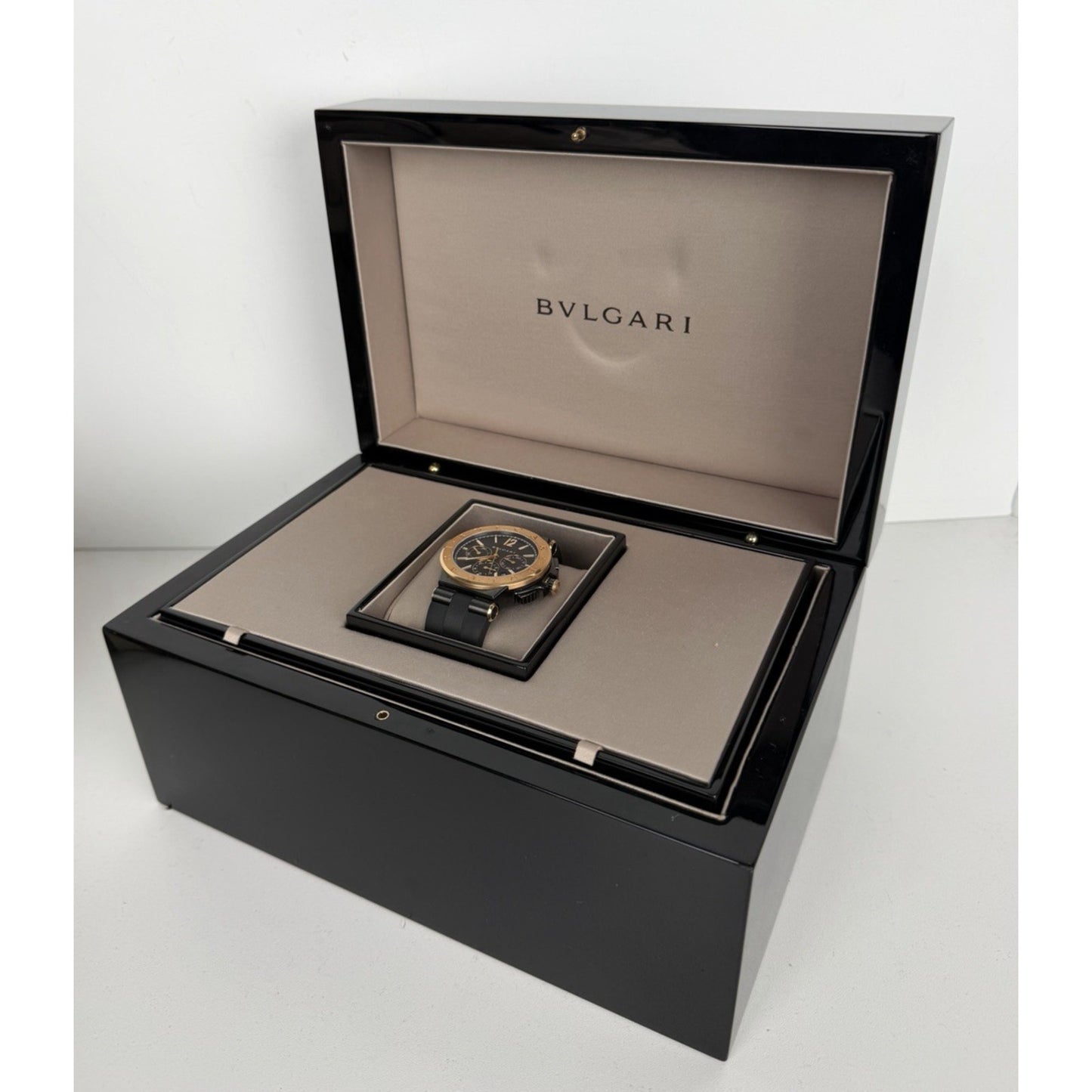 Bvlgari Diagono Ultranero Chronographe Watch in Rose Gold Bezel & Black Dial
