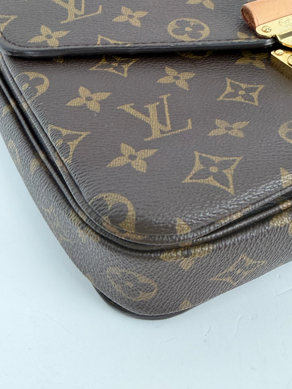 Louis Vuitton Pochette Metis Bag in Brown LV Monogram Coated Canvas NFC YE-5