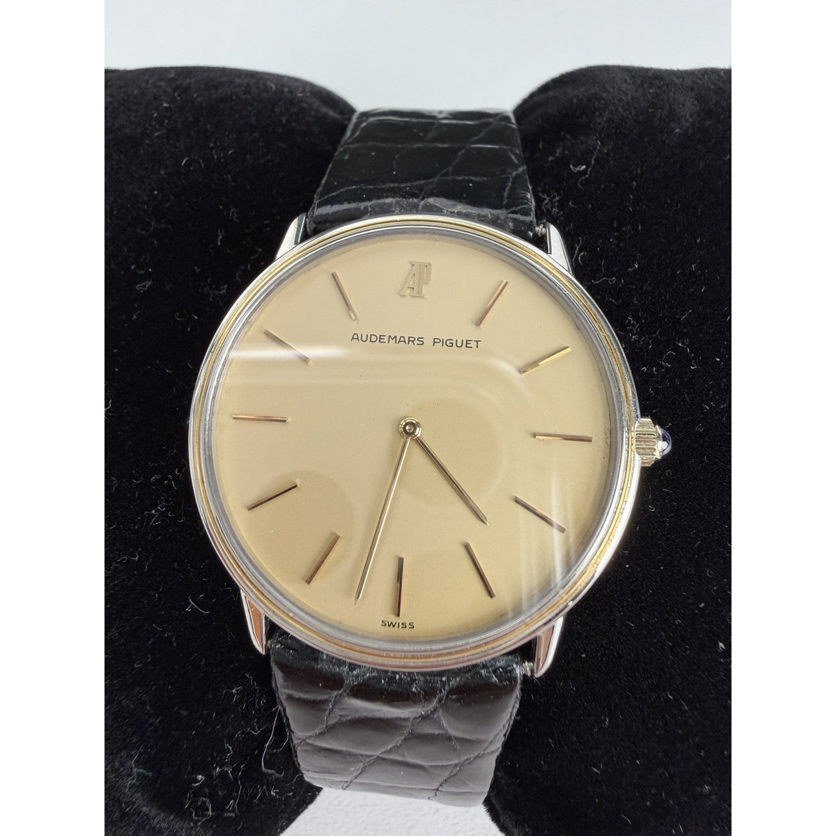 Audemars Piguet Ultra-Slim Dress Watch 6054 from 1983 in Champagne Dial