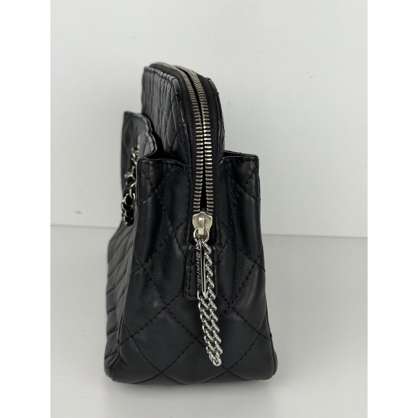 Chanel In The Business Camera Bag Quilted Leather & Silver-Tone Hardware 2011 D8