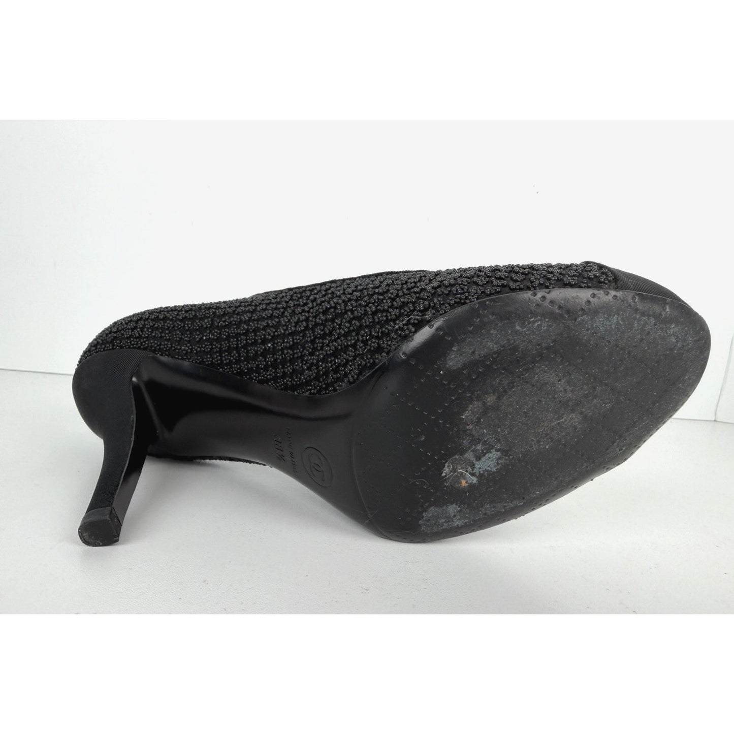 Chanel Interlocking CC Logo Beaded Cap-Toe Pumps in Black EU 38.5