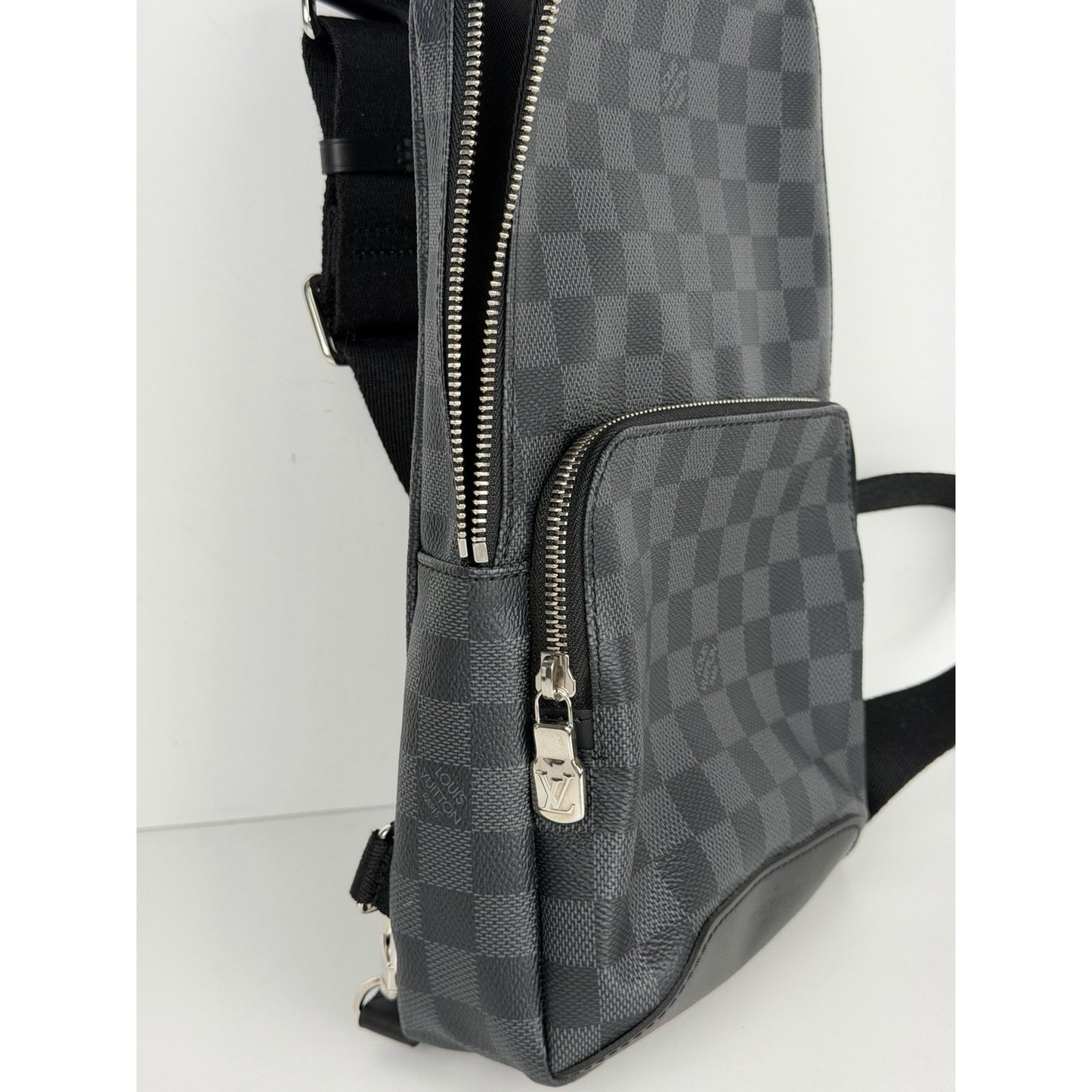 Louis Vuitton Avenue Sling Bag Damier Graphite Coated Canvas Pattern NFC E3