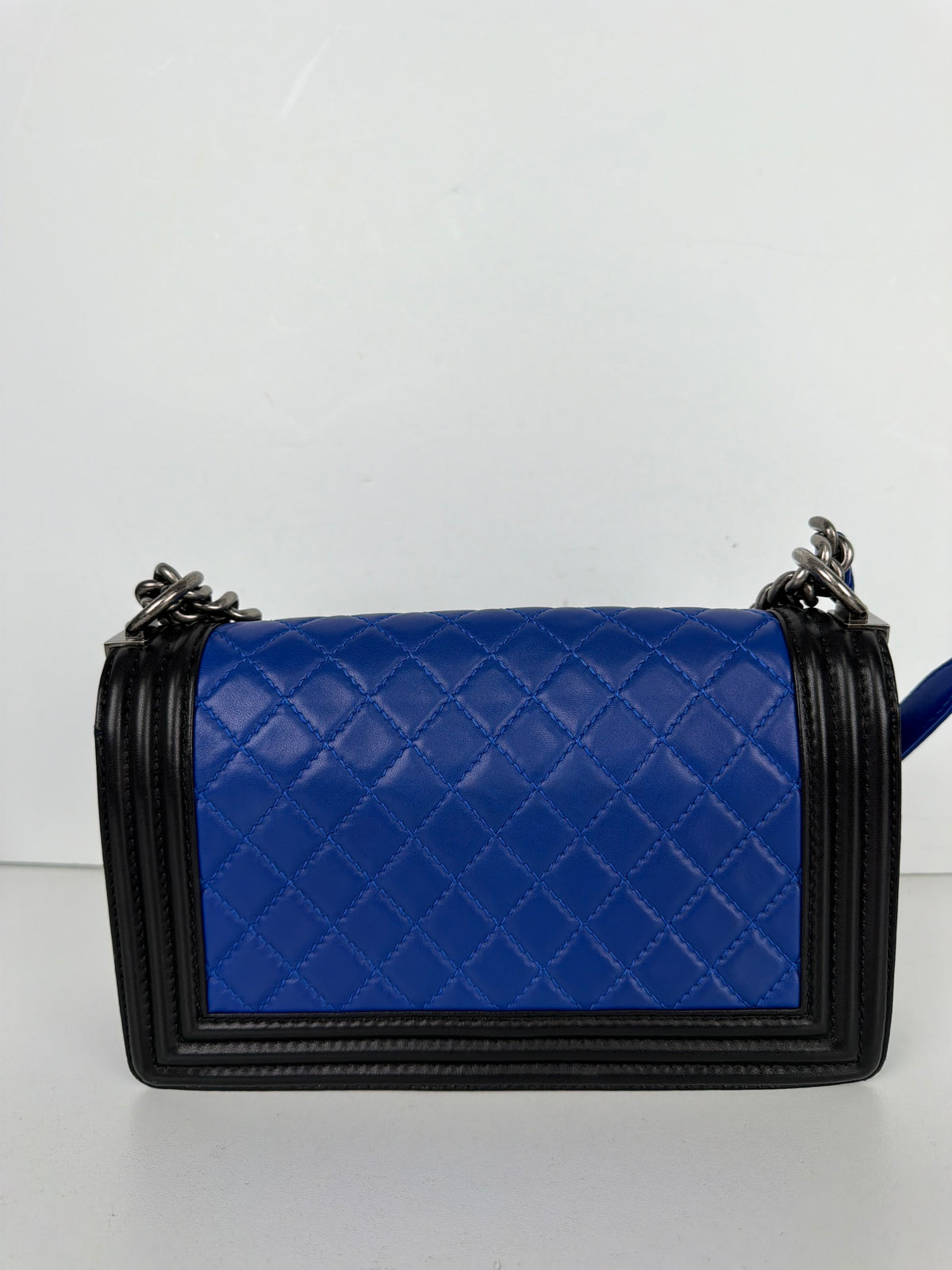 Chanel Medium Boy Bag in Blue & Black Quilted Lambskin Leather 2014 D8