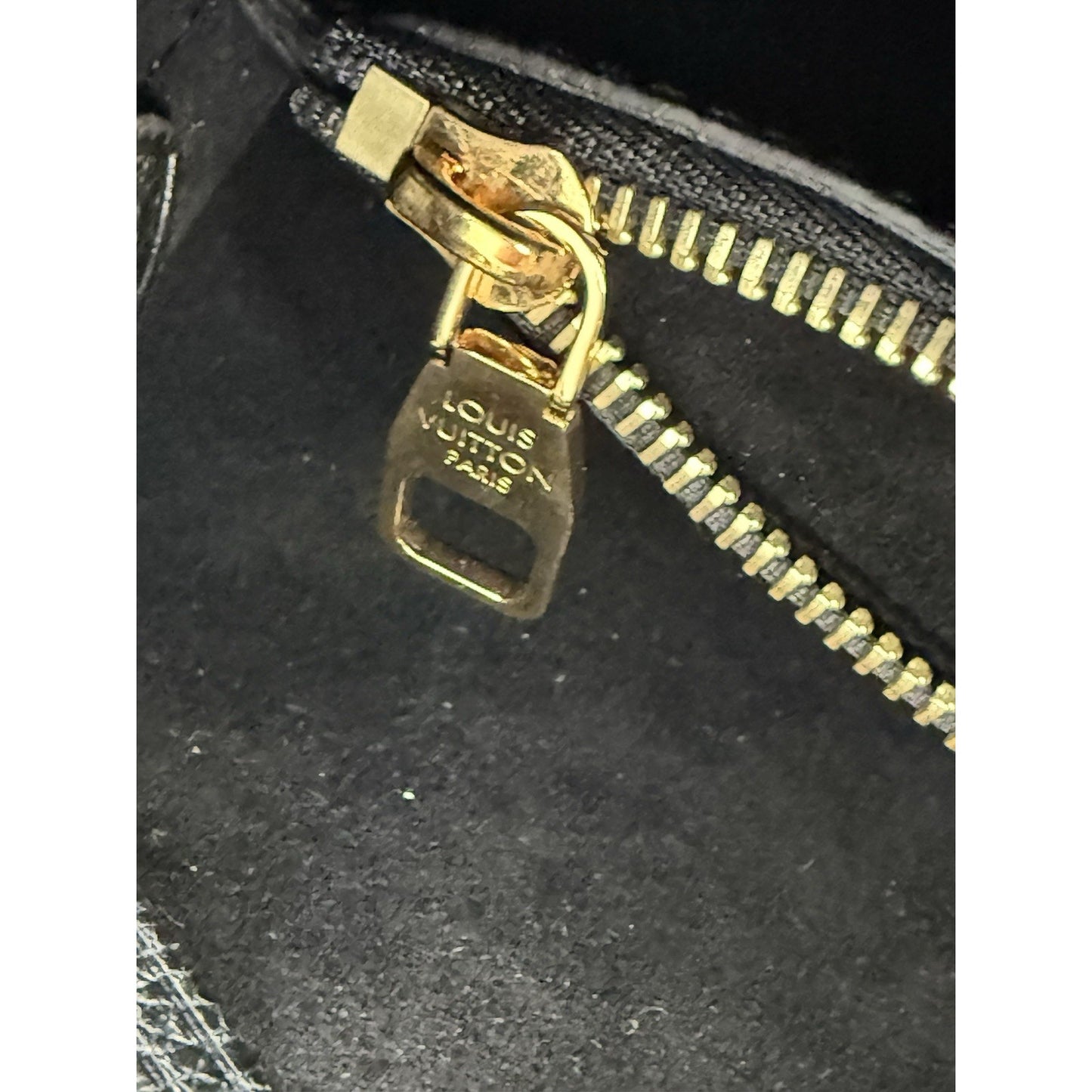 Louis Vuitton Neo Noé MM Empreinte Black Leather Women's Bucket Bag