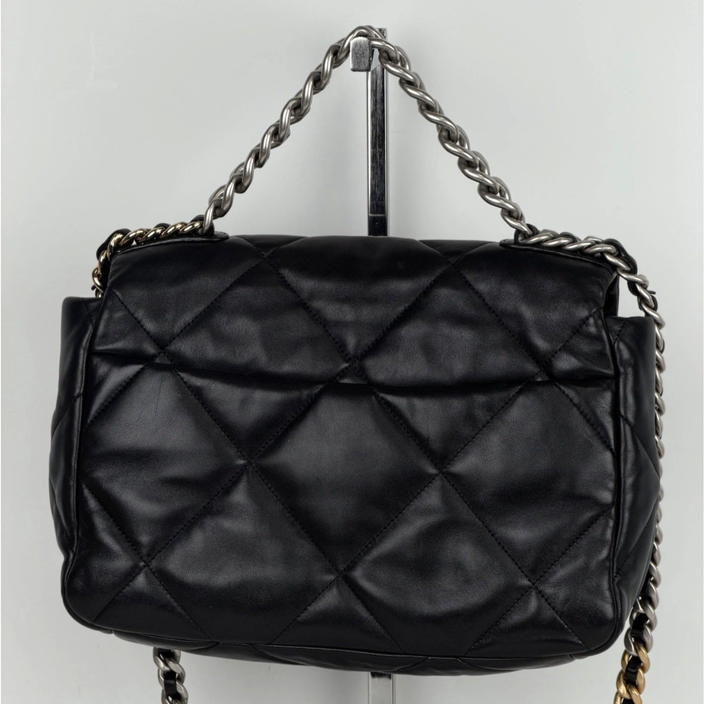 Chanel 19 Flap Maxi Bag in Black Lambskin Leather Two-Tone HW 2022 E8