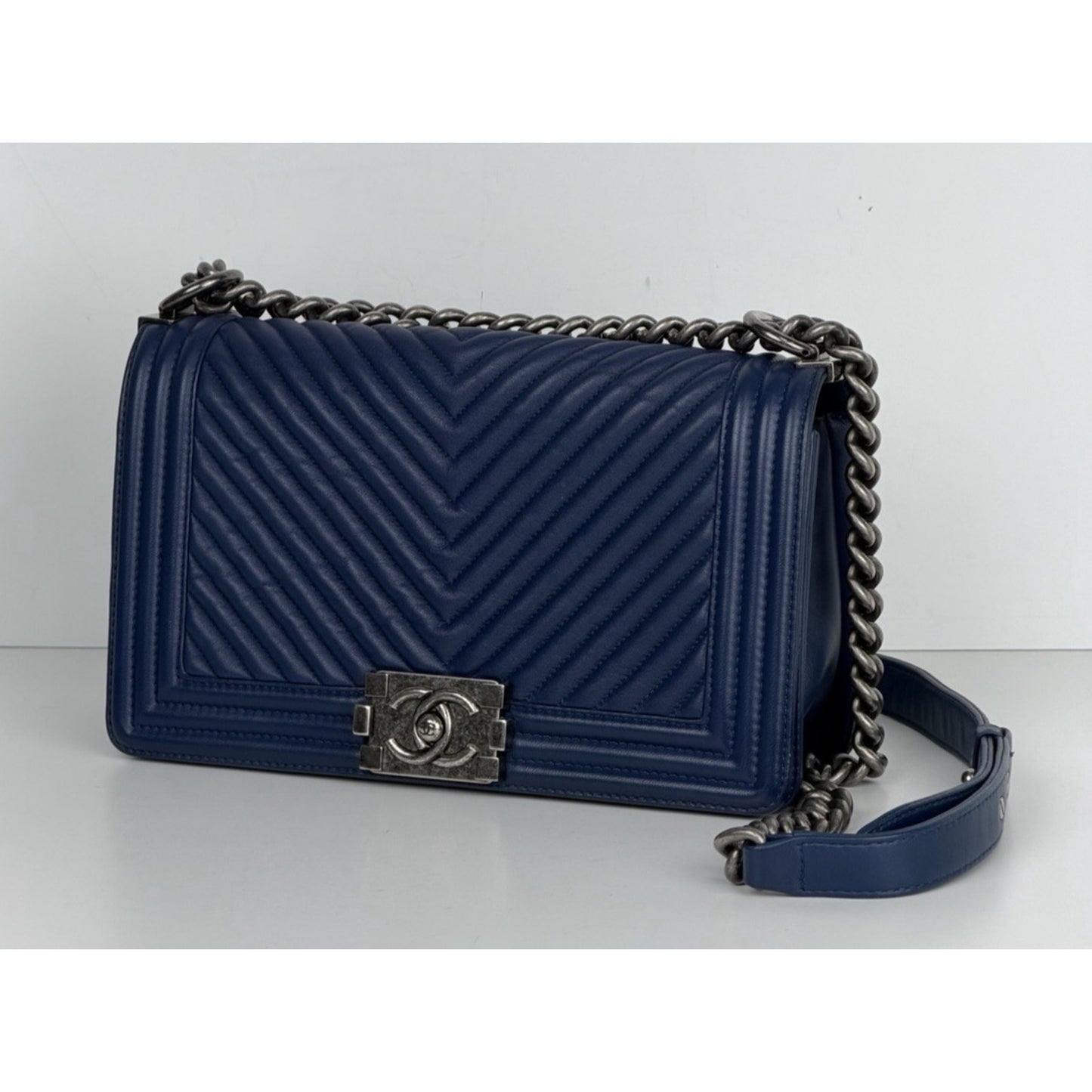 CHANEL Boy Flap Medium Shoulder Bag Lambskin Chevron Navy Blue 2014-2015 B4