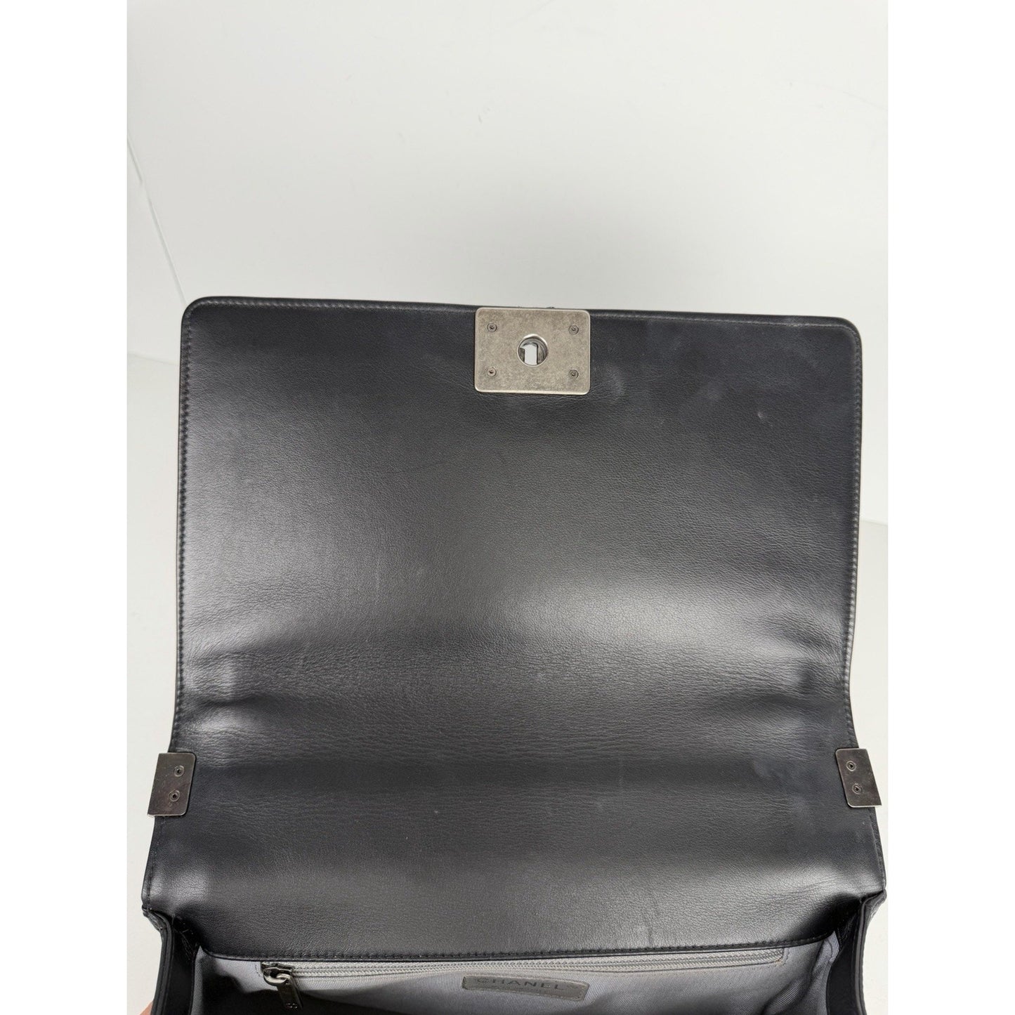 Chanel Boy Shoulder Medium Bag in Black Quilted Leather 2014-2015 B4