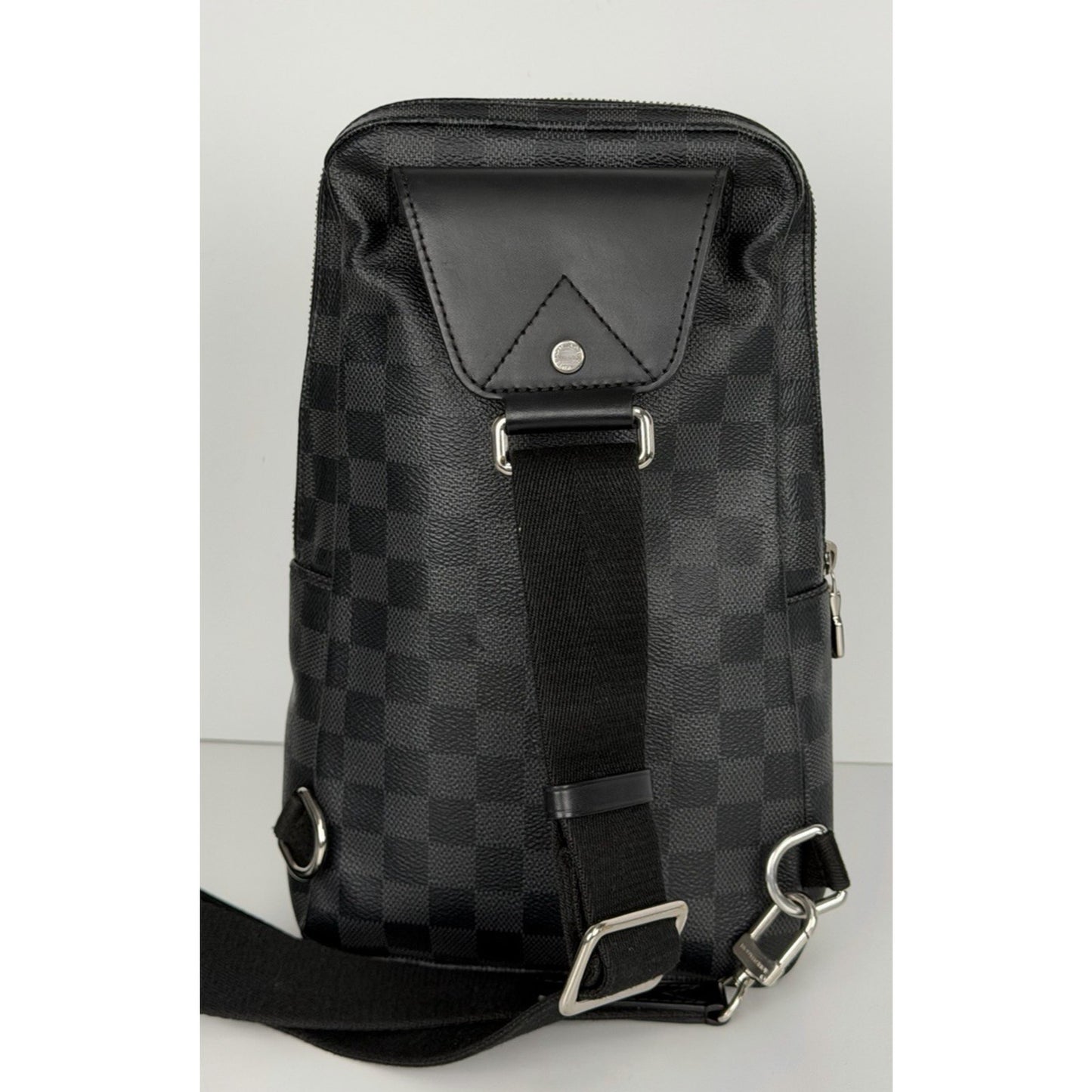 Louis Vuitton Avenue Sling Bag in Damier Graphite Coated Canvas S-05