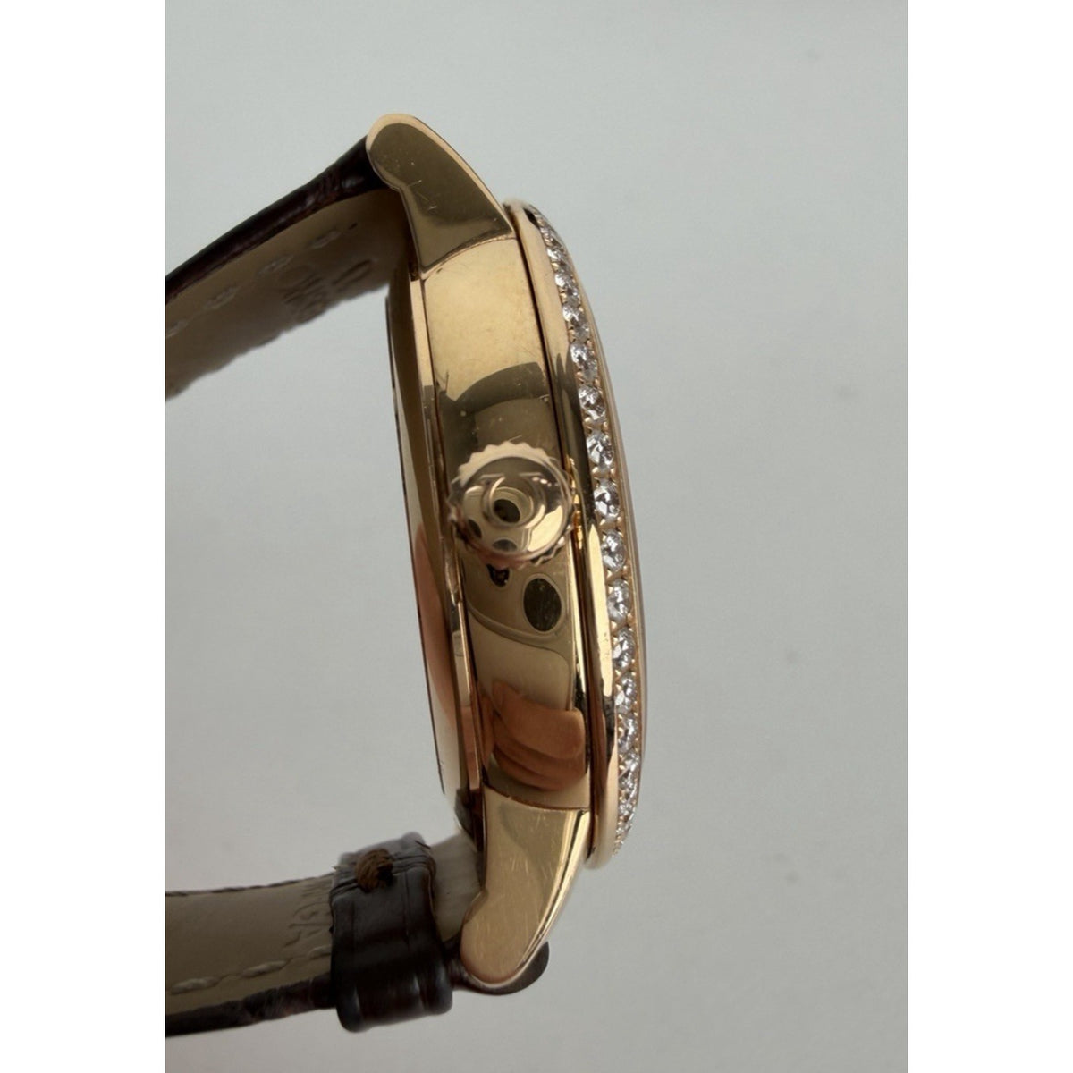 OMEGA De Ville Prestige Co-Axial Watch Diamond Bezel MOP Dial 18k 33mm