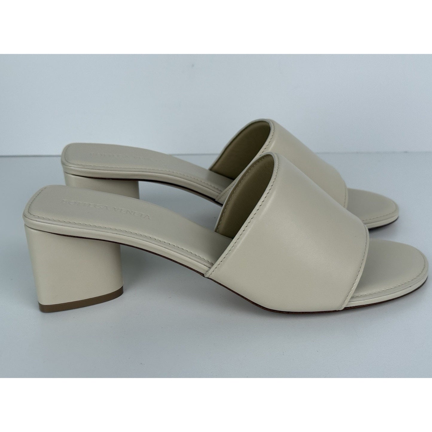 BOTTEGA VENETA Cream White Leather Sandals Mules Size 40