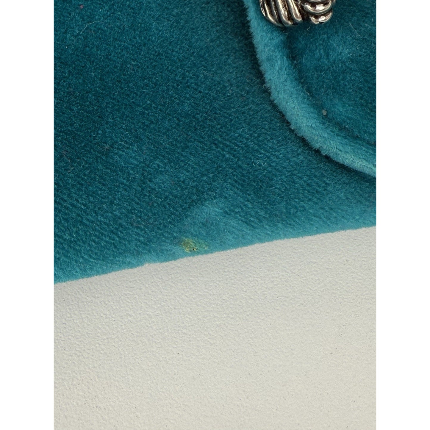 GUCCI Blue Velvet Dionysus Clutch Pavone