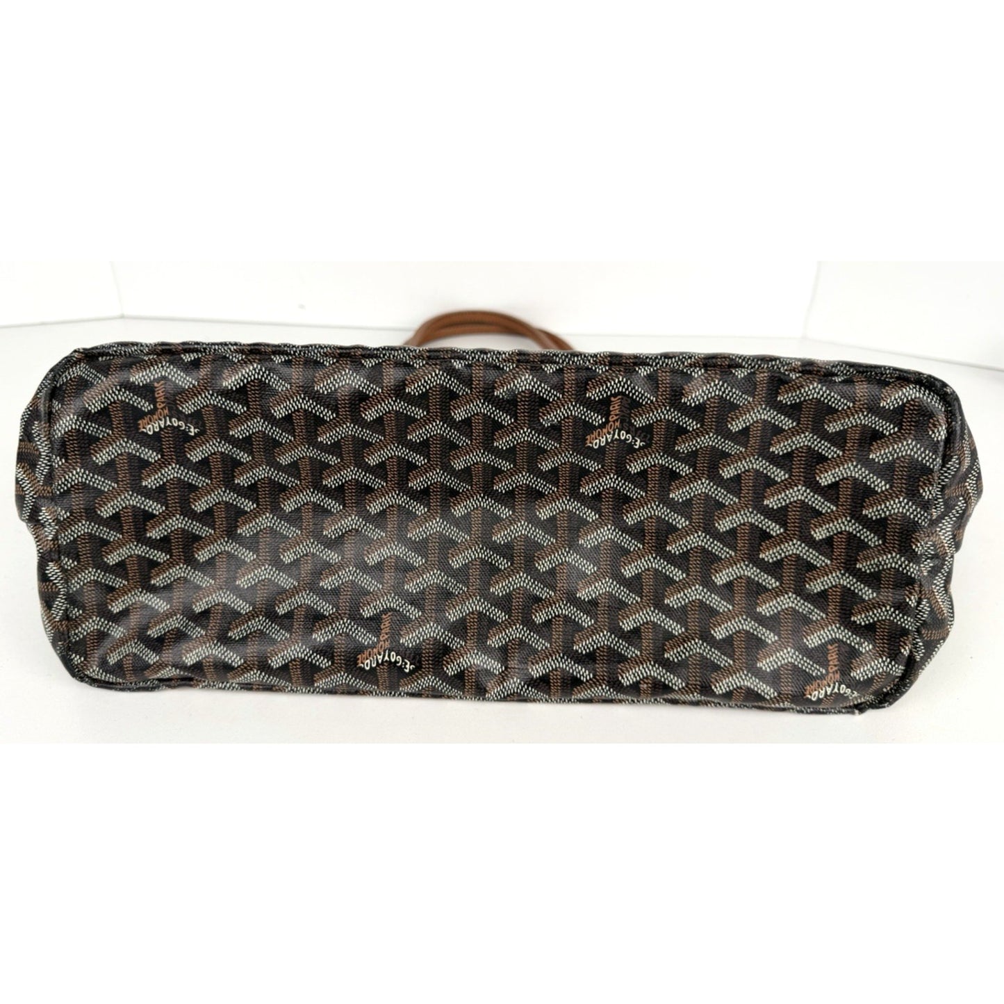 Goyard Saint Louis PM Tote Bag in Black & Tan Classic Chevron Coated Canvas D2