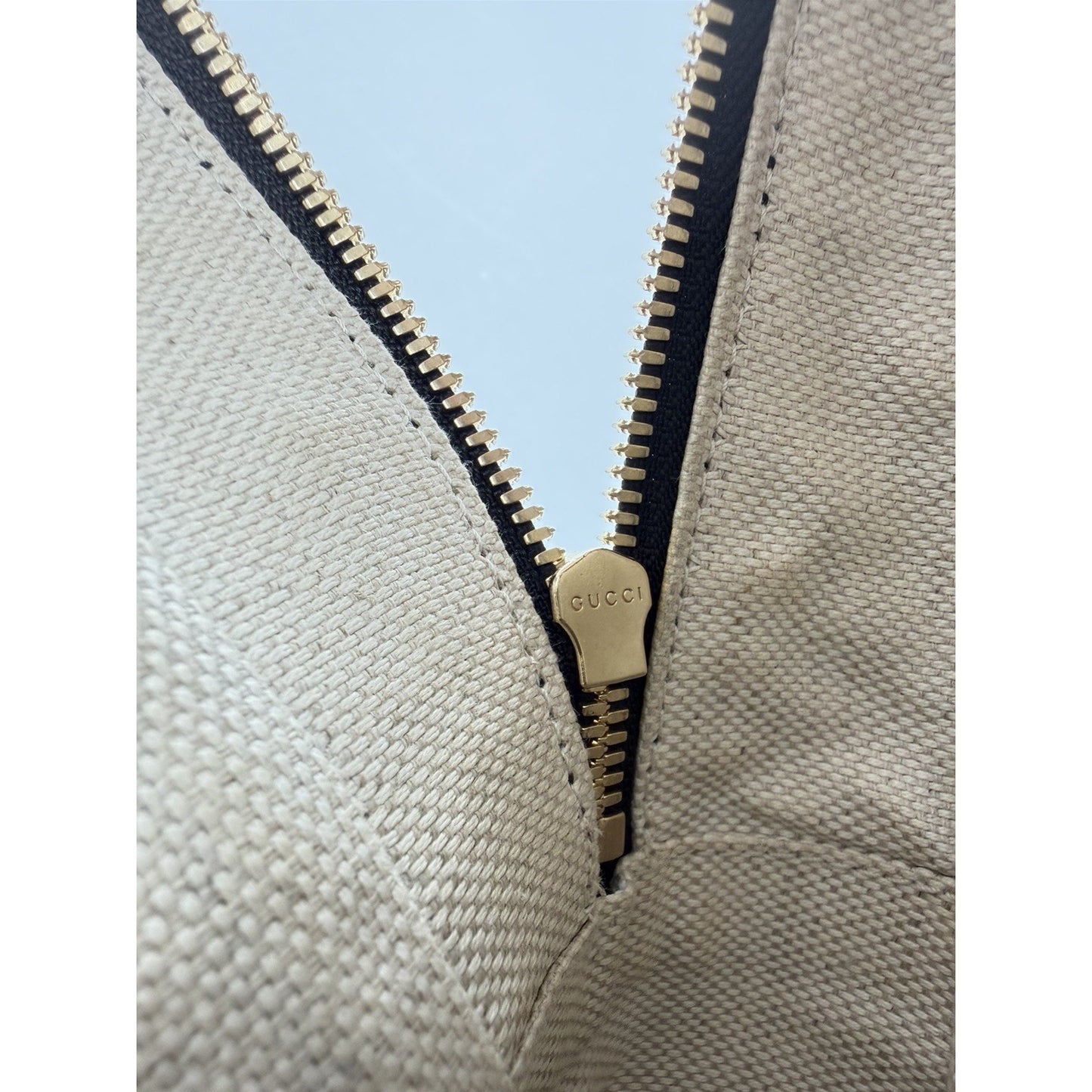 Gucci Soho Backpack in Black Leather With Gold Chain Shoulder Straps S