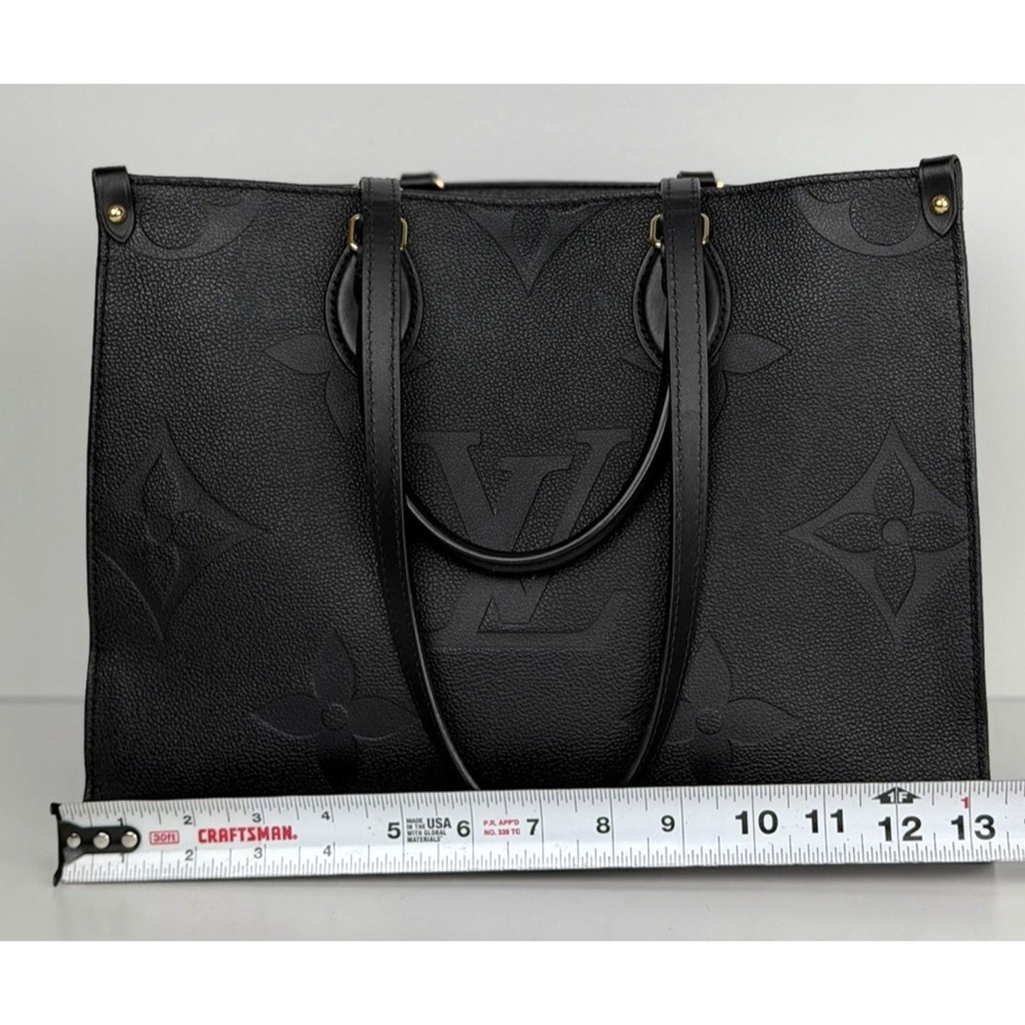 Louis Vuitton OnTheGo MM Bag Tote in Black Leather Embossed Monogram NFC F1