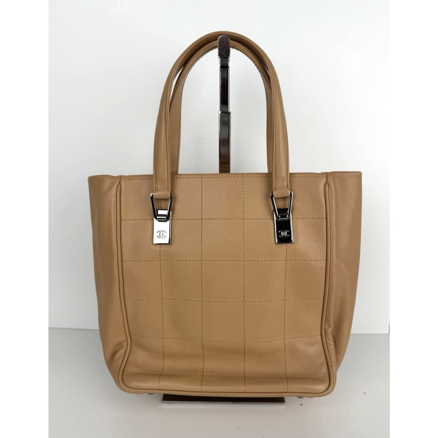 Chanel Chocolate Bar Tote Bag Vintage in Beige Quilted Leather 2003-2004 S-20