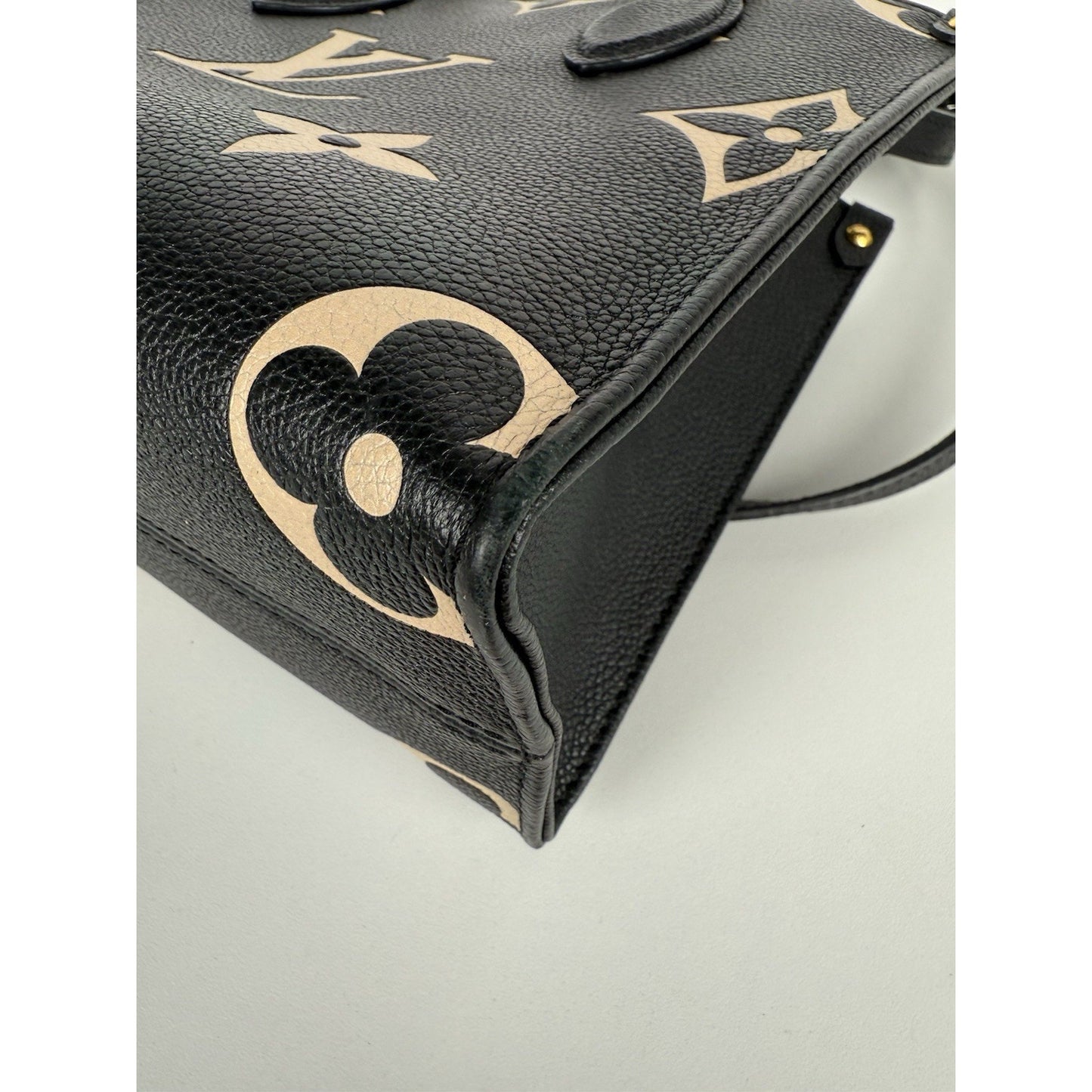 Louis Vuitton On The Go Handbag Pm Size Monogram Empreinte Bicolor