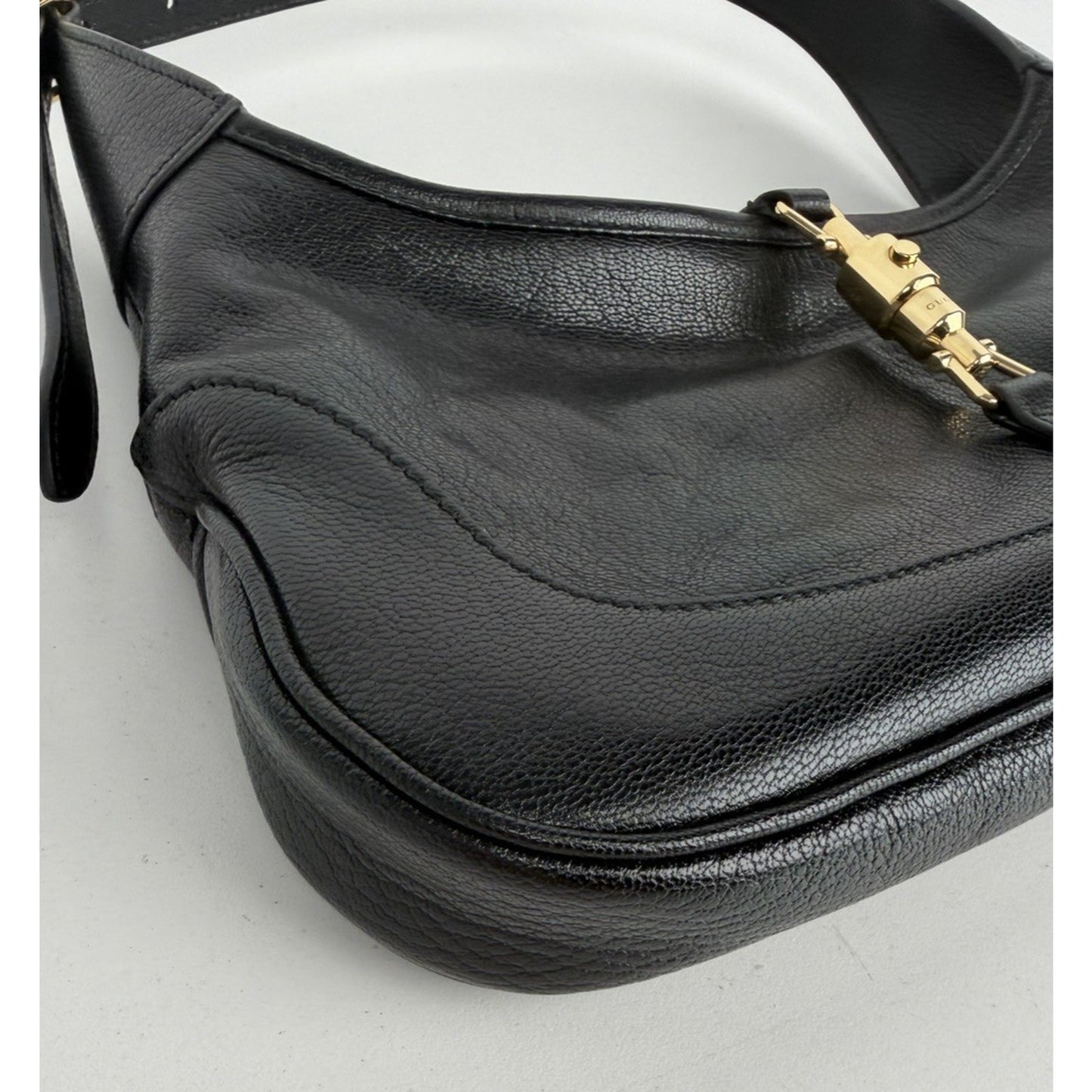 Gucci Jackie Slim 1961 Shoulder Bag in Black Textured-Leather D2