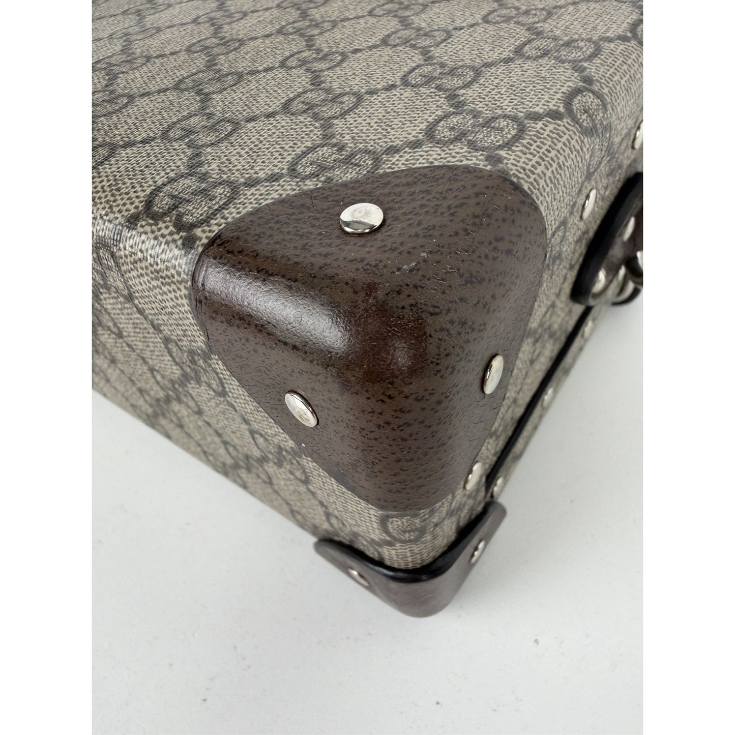Gucci x Globe-Trotter Beauty Case Bag Brown GG Supreme Canvas Bamboo Handle B-6