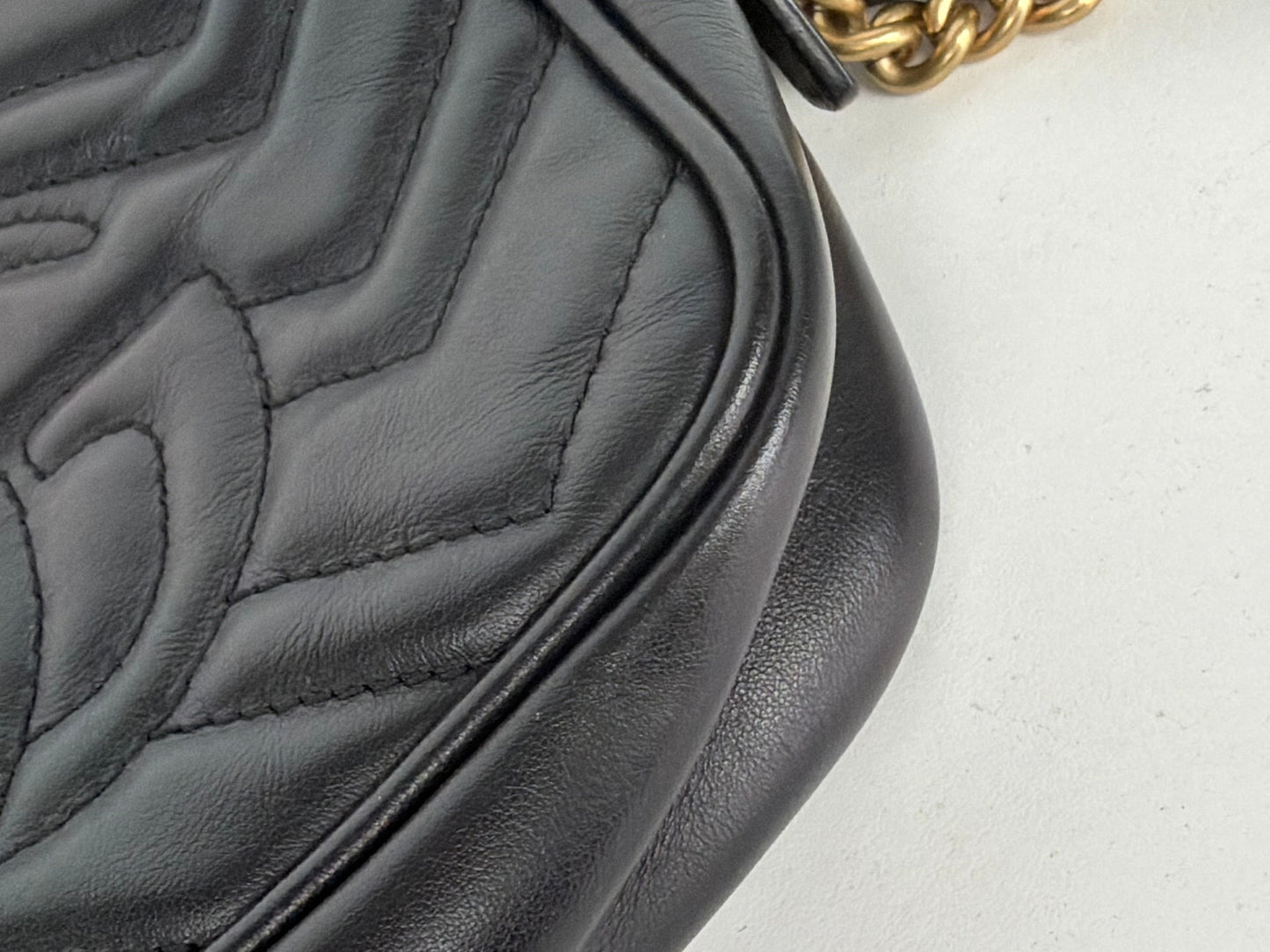 Gucci GG Marmont Mini Shoulder Bag in Black Matelasse Leather Y-06