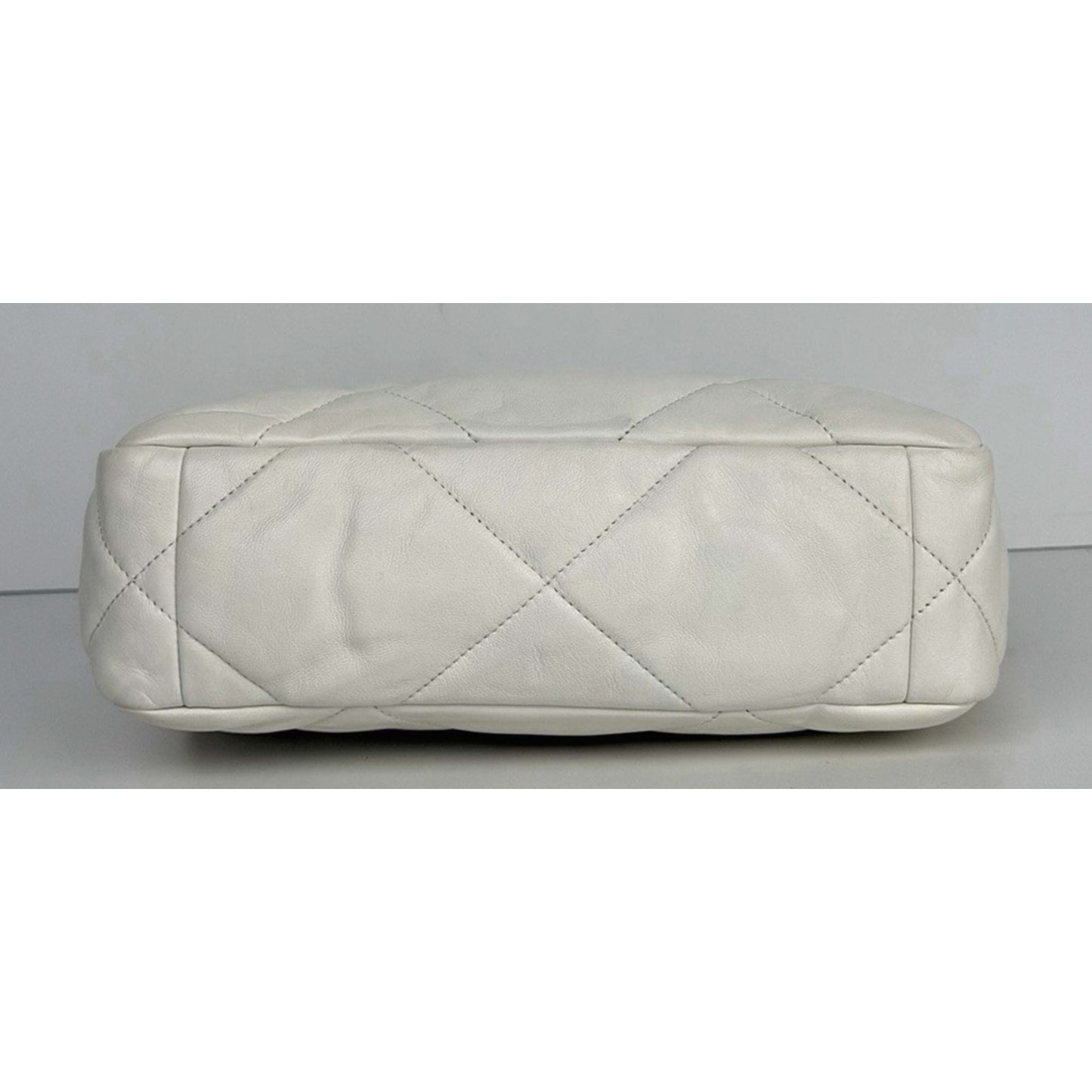 Chanel 19 Flap Small Shoulder Bag in Beige Quilted Lambskin Leather NFC E3