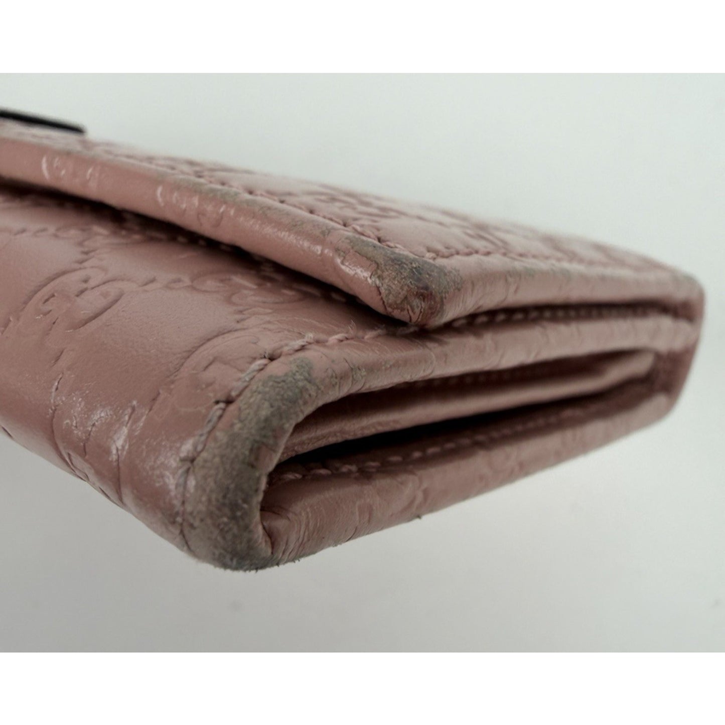 Gucci Microguccissima Continental Bifold Flap Wallet in Pink Leather