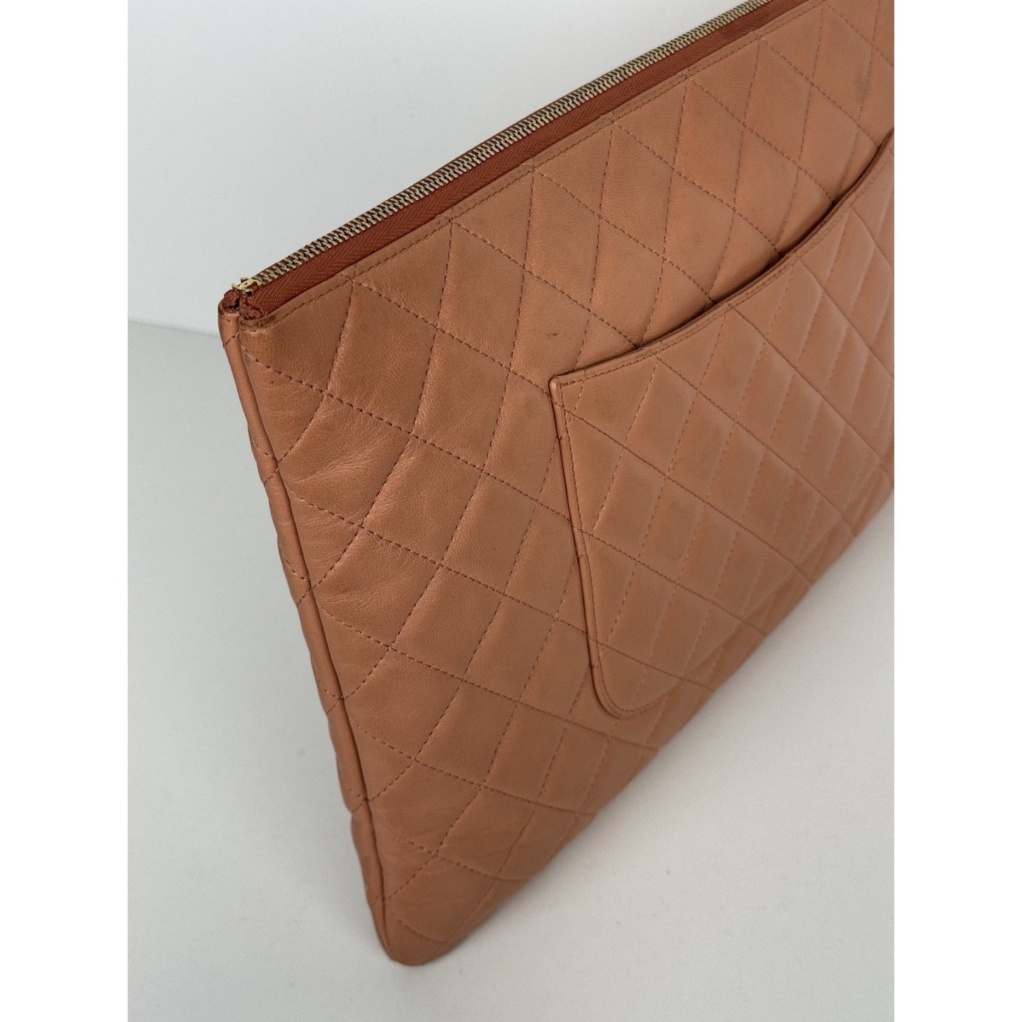 Chanel O Case Clutch in Pink Quilted Leather (2018) B-6