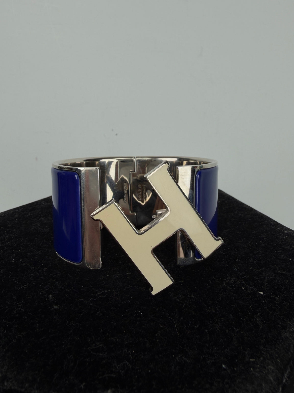 Hermes Extra Wide Clic Clac H Bracelet in Blue Silver-Tone