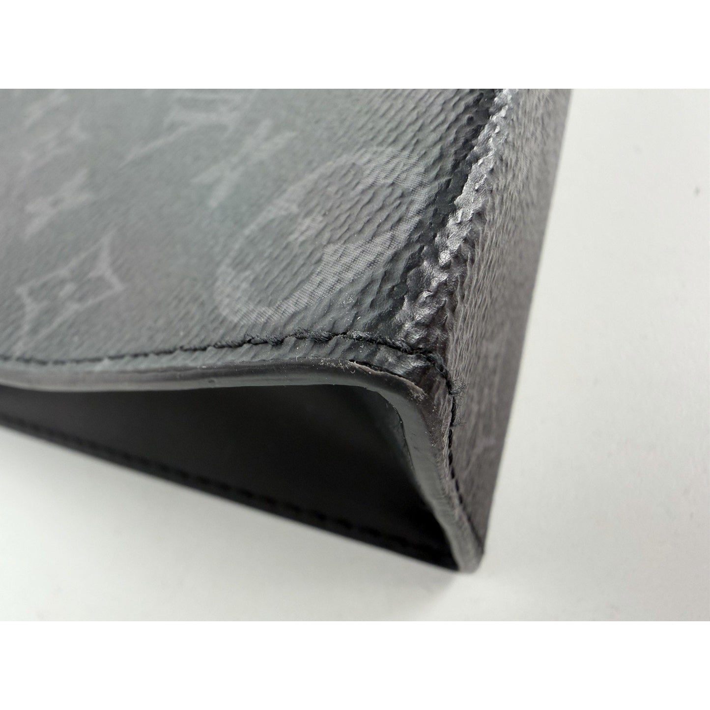 Louis Vuitton Pochette Voyage MM Black&Gray Monogram Eclipse Coated Canvas NFC S