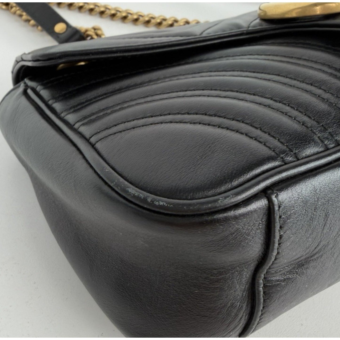 Gucci GG Marmont Matelasse Shoulder Small Bag in Black Quilted Leather S-07