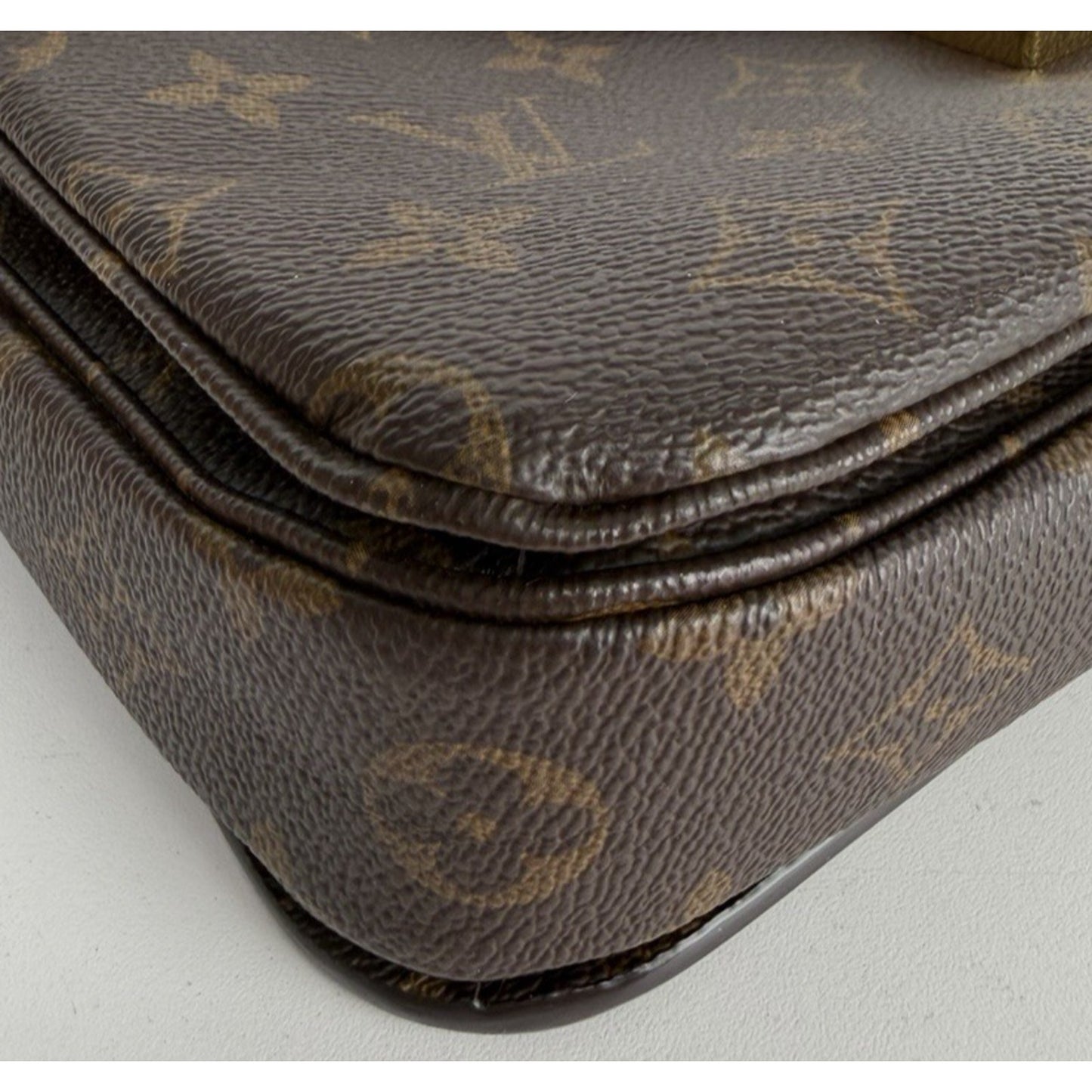 Louis Vuitton Pochette Metis MM Bag in Brown Monogram Coated Canvas NFC E-1