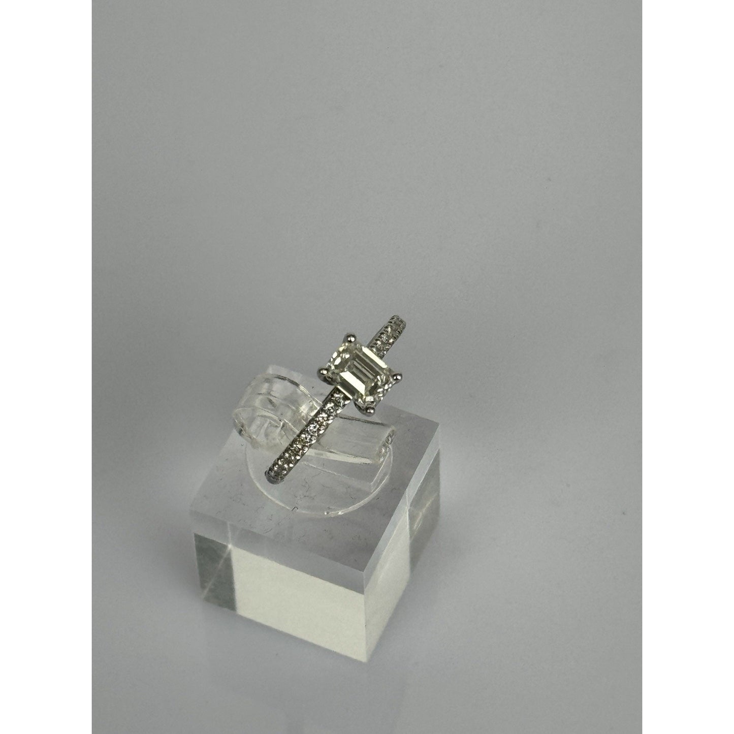 Tiffany & Co. 0.98ct Emerald Diamond Ring H/VS1 GIA Pt900 - MSRP $11,500