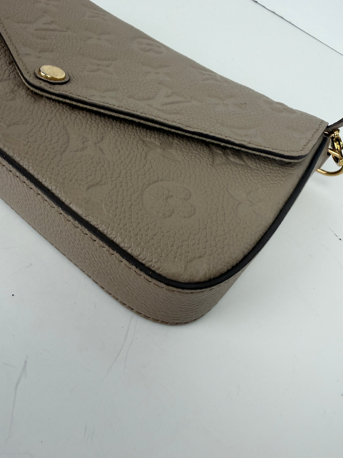 Louis Vuitton Pochette Felicie in Beige LV Monogram Empreinte Leather NFC Y