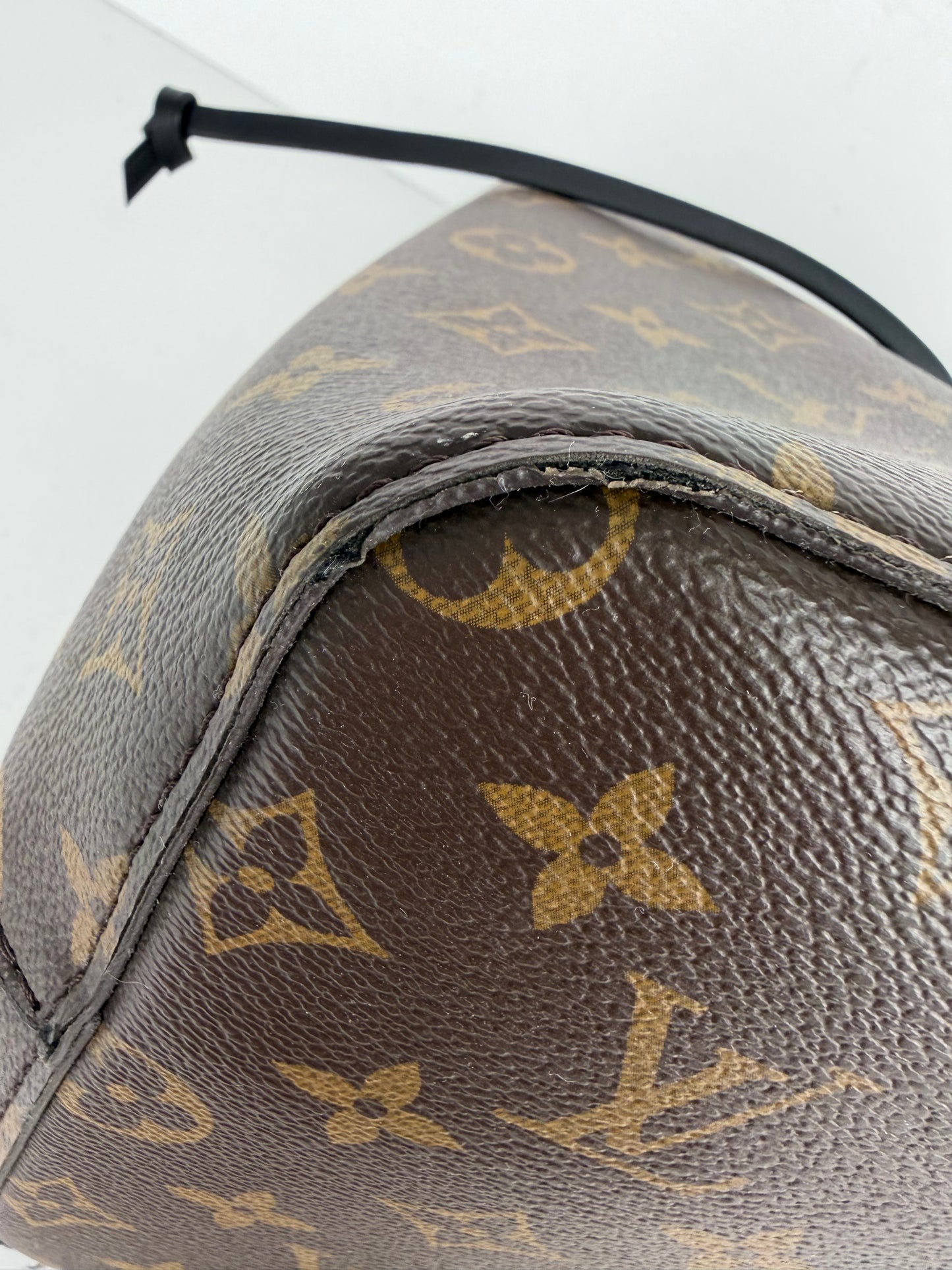 Louis Vuitton NeoNoe Bag MM in Brown LV Monogram Coated Canvas NFC B-6