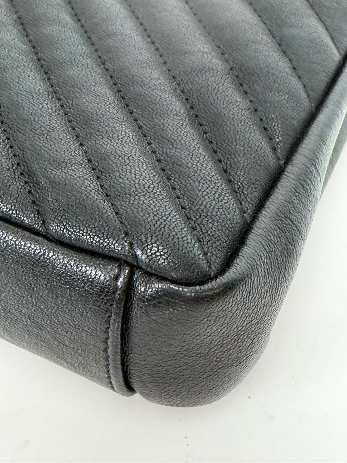Saint Laurent Medium Envelope Bag in Black Quilted Leather YS-07