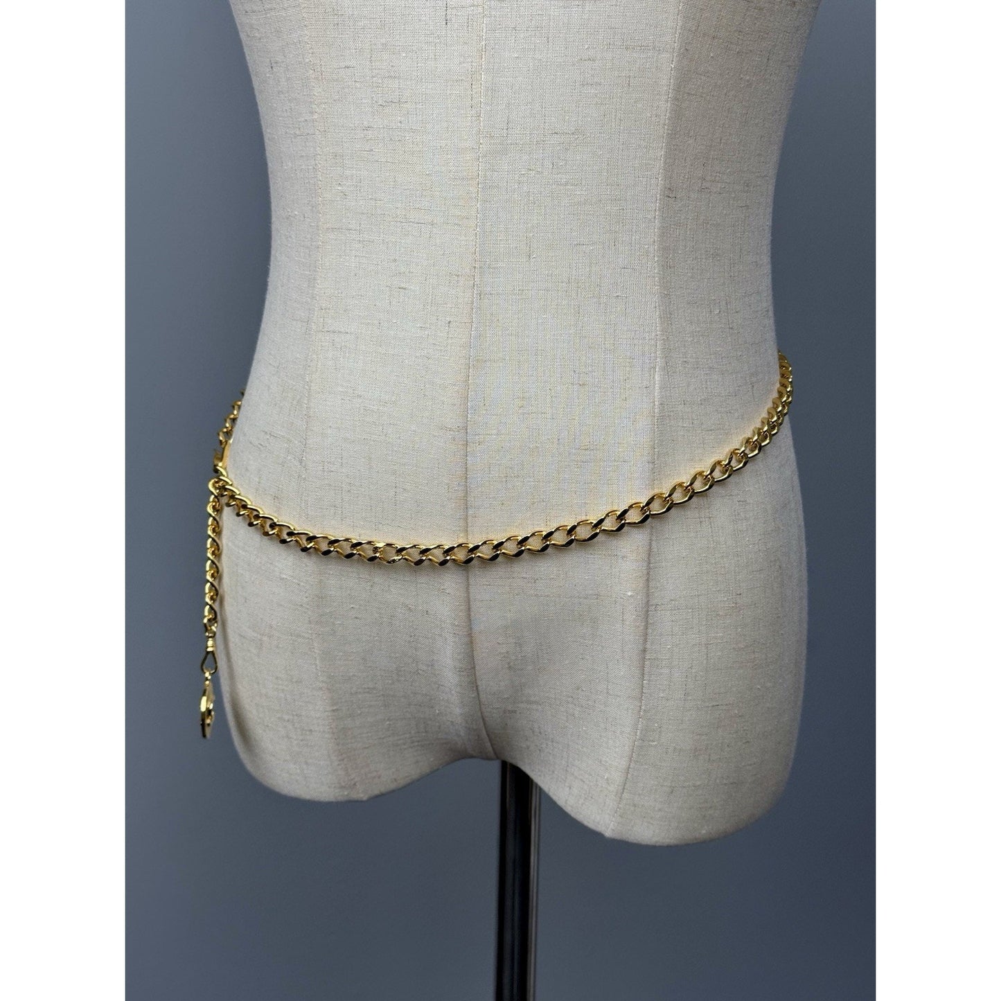 LAYAWAY: Chanel Gold-plated Metal Chain Belt with CC Logo Medallion K-1 (Copy)