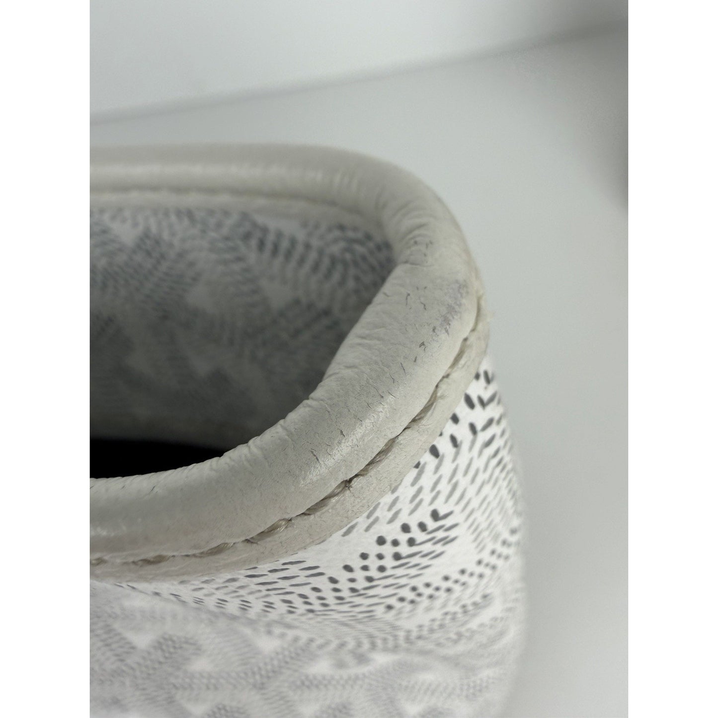 Goyard Goyardine Artois PM White Gore Bag S06
