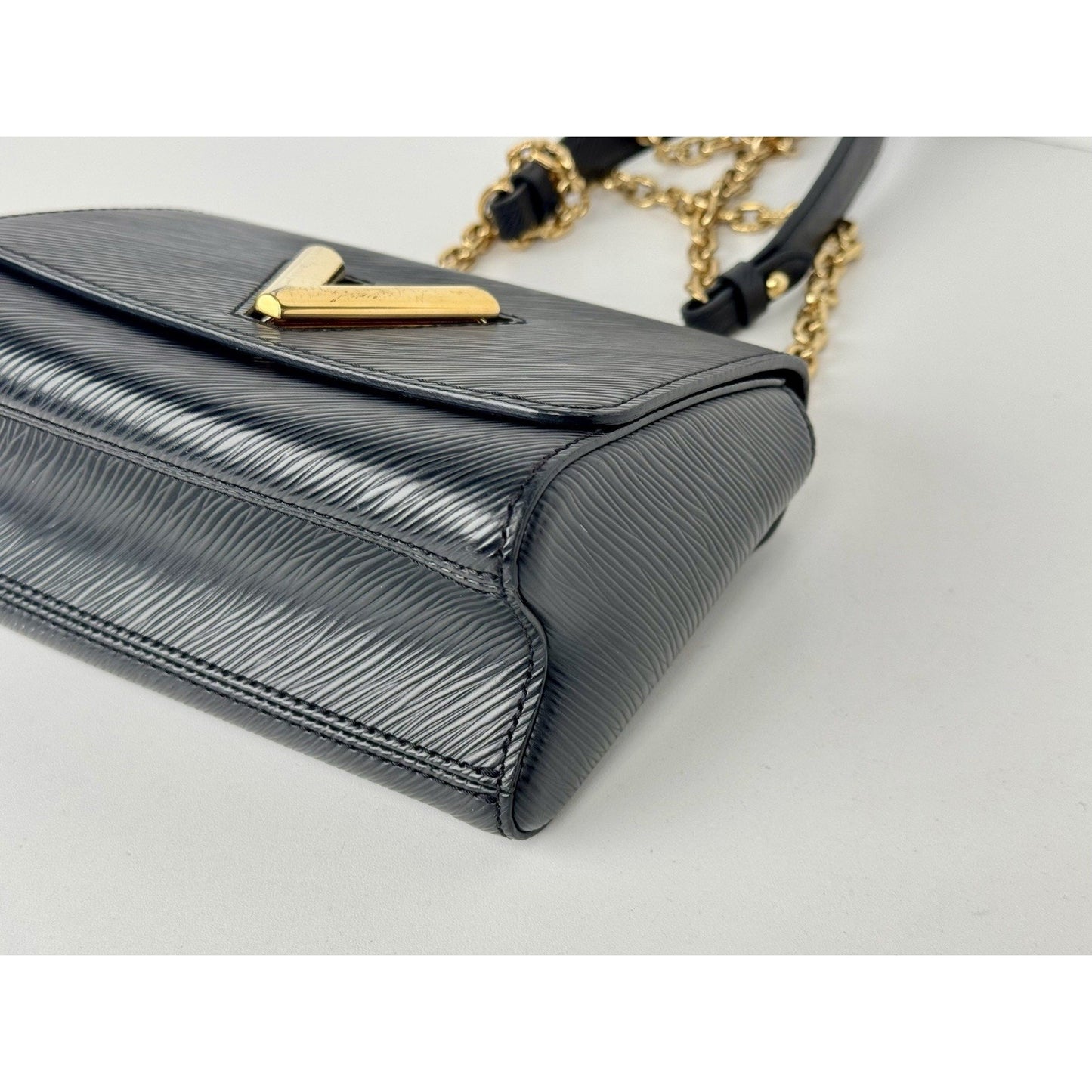 Louis Vuitton Twist MM Bag Black Epi Leather