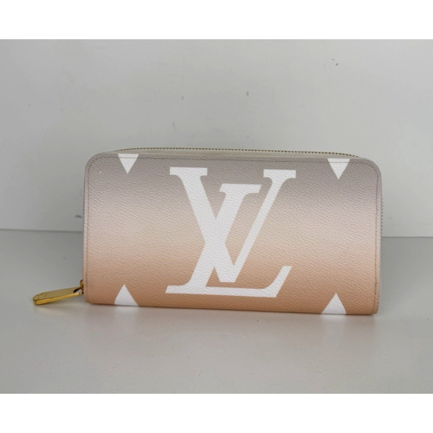 Louis Vuitton Zippy Wallet in LV Monogram Gradient Mist Brume Coated Canvas NFC