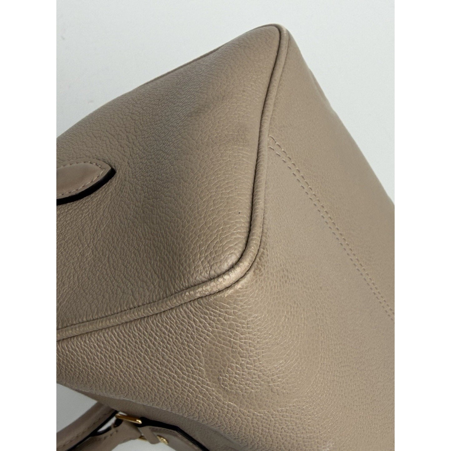Louis Vuitton Speedy Bandouliere 25 Bag in Tourterelle Monogram Leather NFC C3