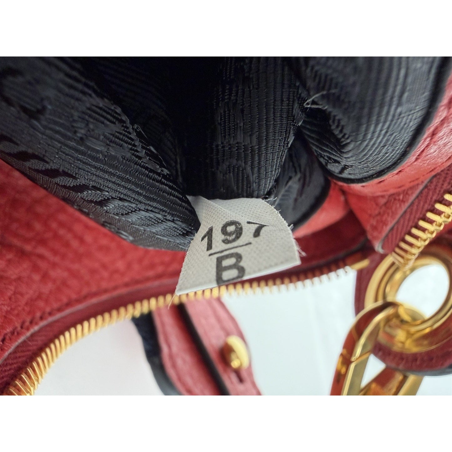 Prada Rubino Vitello Phenix Small Crossbody Bag in Red Leather S01