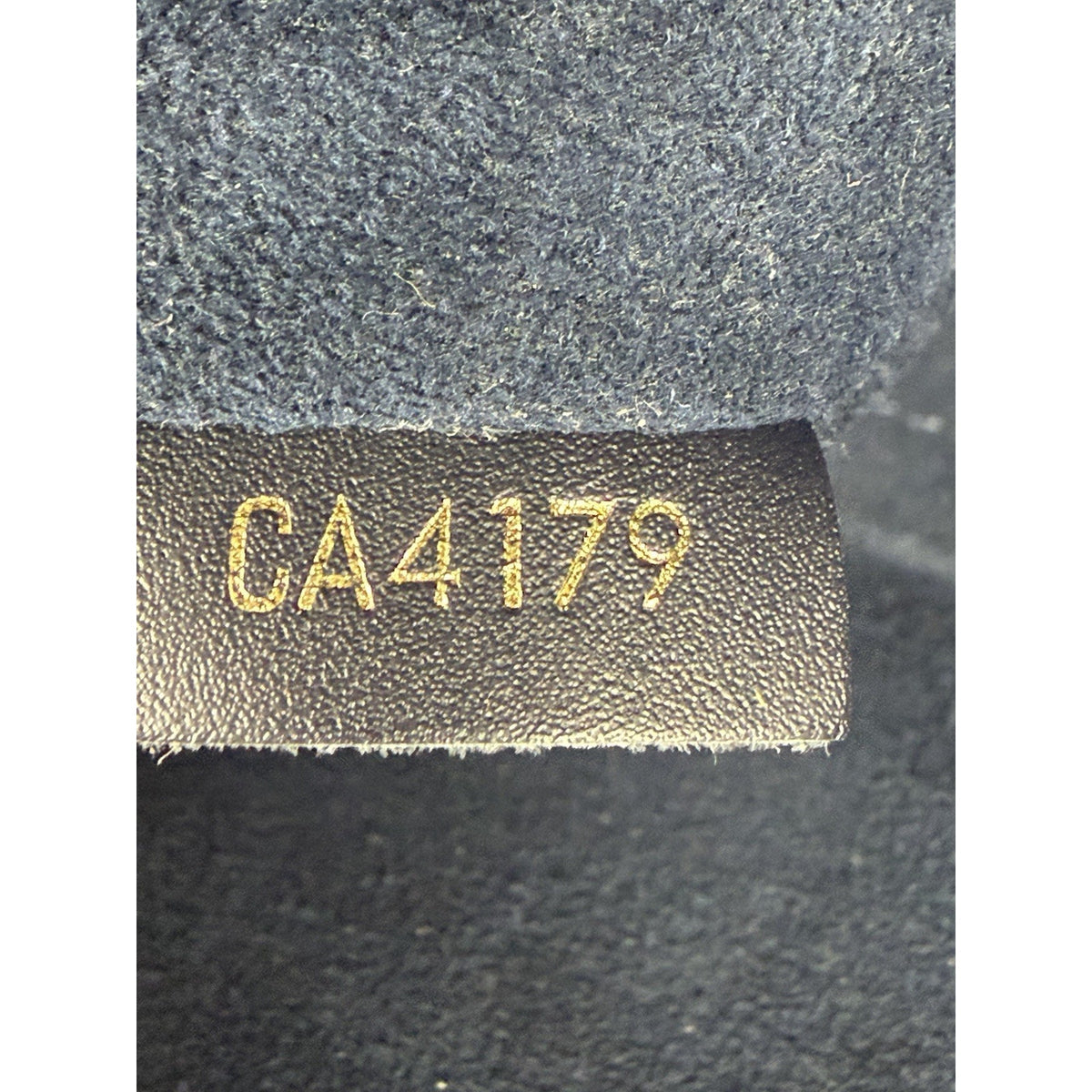 Louis Vuitton V Tote Shoulder Bag MM in LV Monogram Empreinte Leather 2019 S21