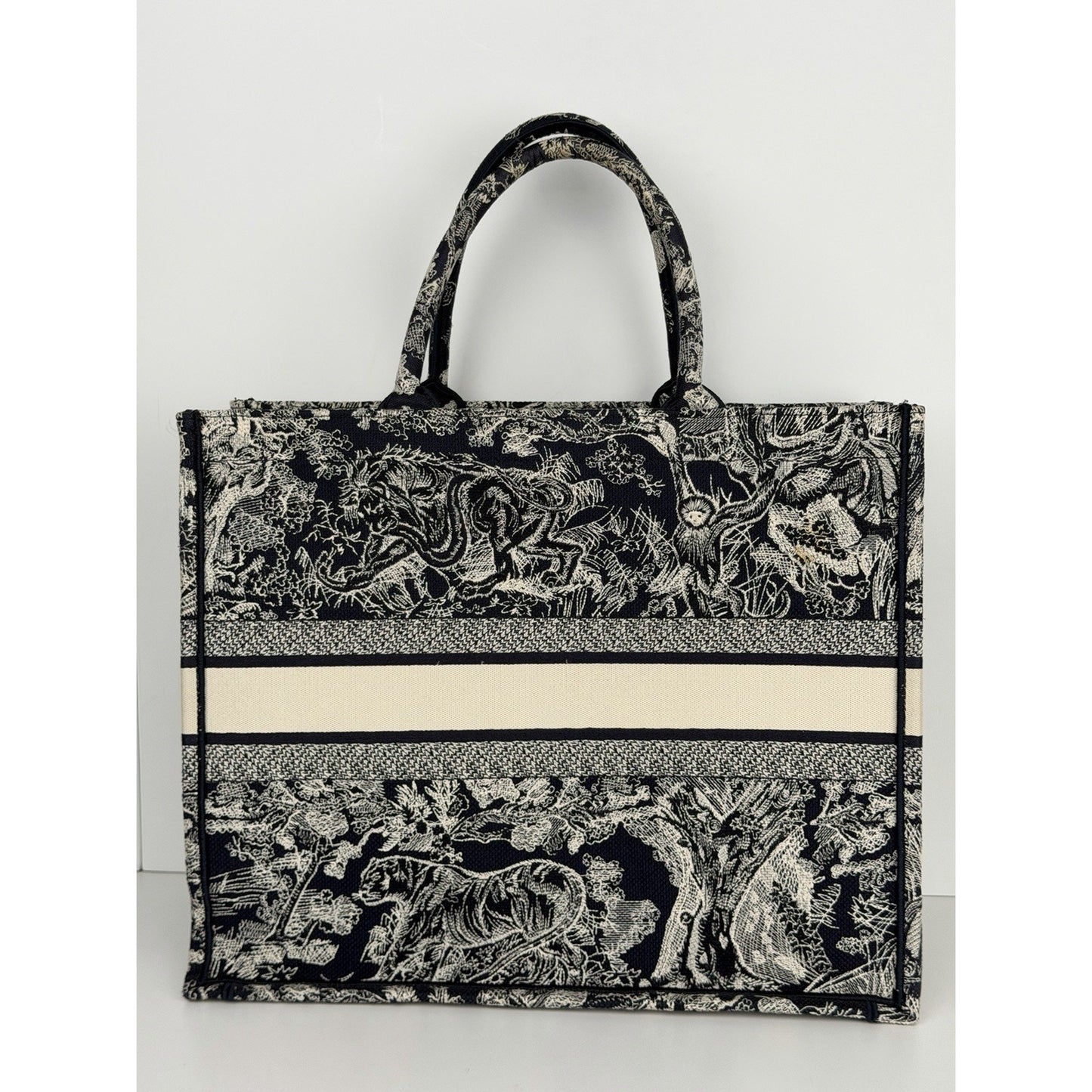 Christian Dior Book Tote Large in Blue and Ecru Toile de Jouy Motif 2021 F3