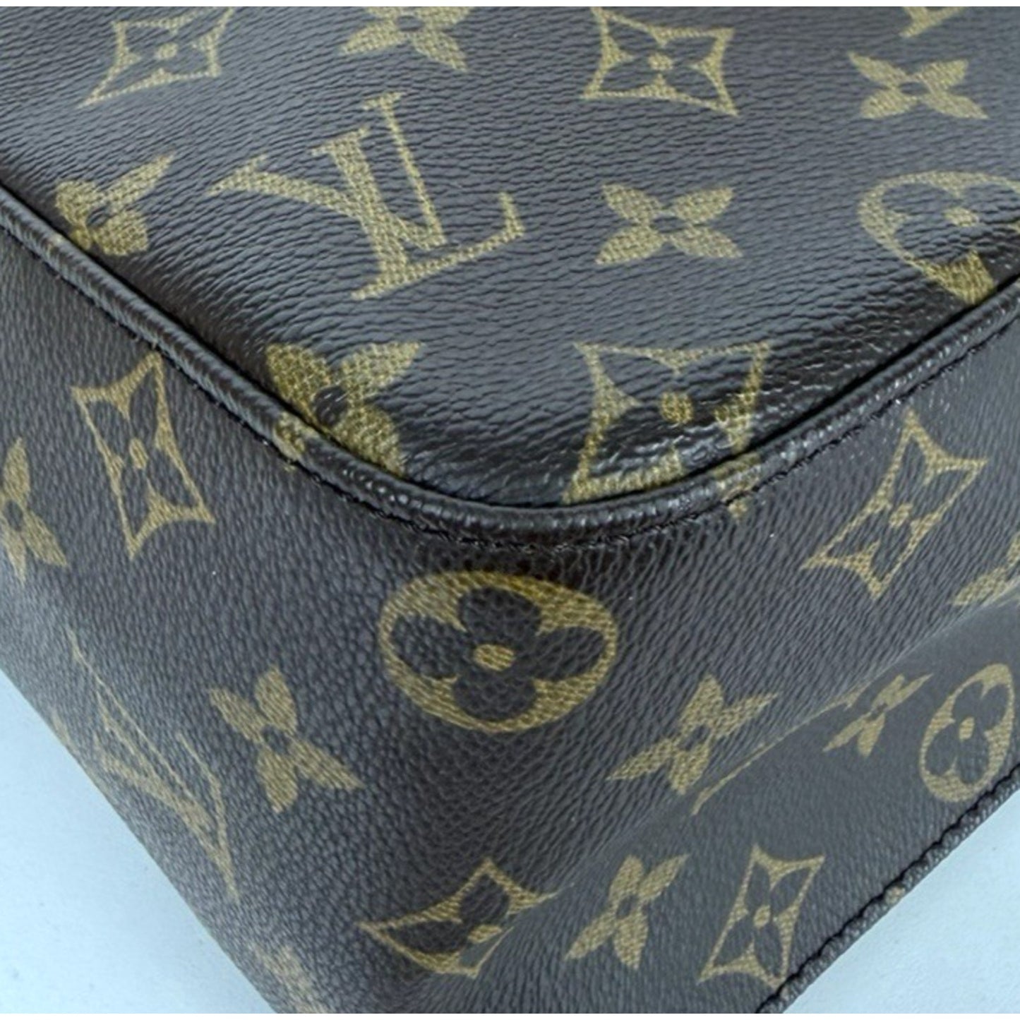 Louis Vuitton Monogram Looping GM Bag in Coated Canvas Vintage 2001 S