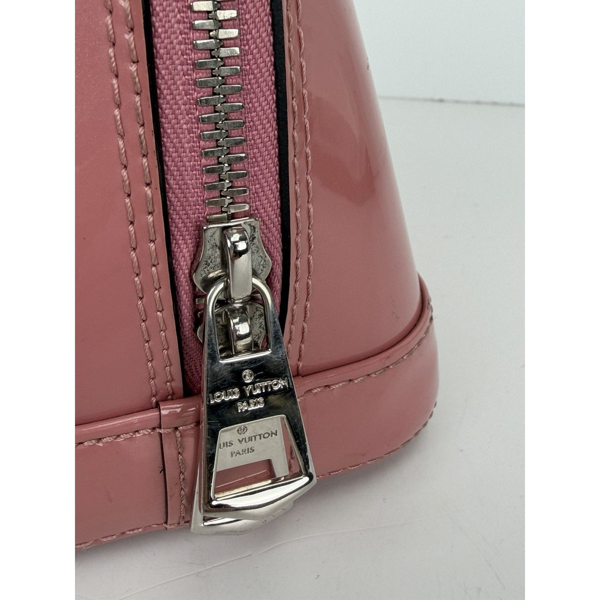 Louis Vuitton Alma BB Small Handbag in Vernis Miroir Pink Patent Leather 2017