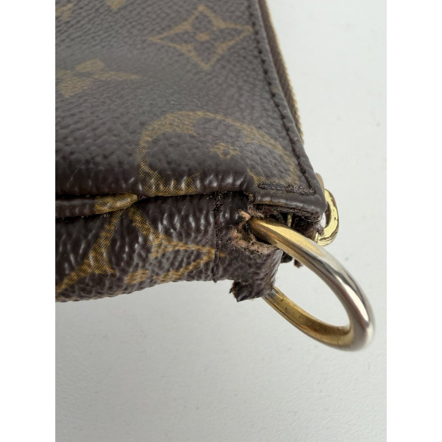 Louis Vuitton Mini Pochette Bag 2003 Vintage in Brown LV Monogram Canvas S03