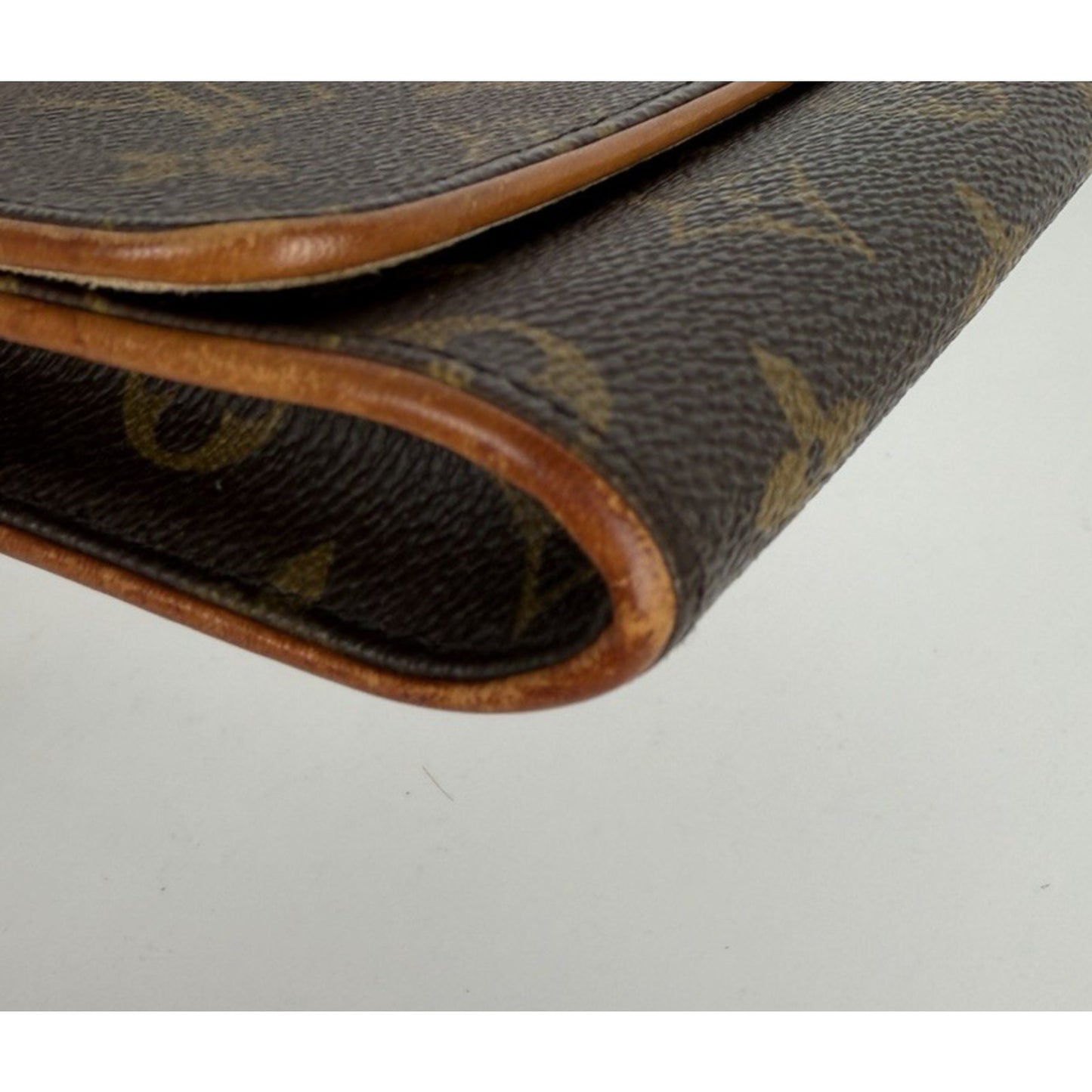 Louis Vuitton LV Monogram Pochette Twin Vintage Crossbody Bag (2001) S04