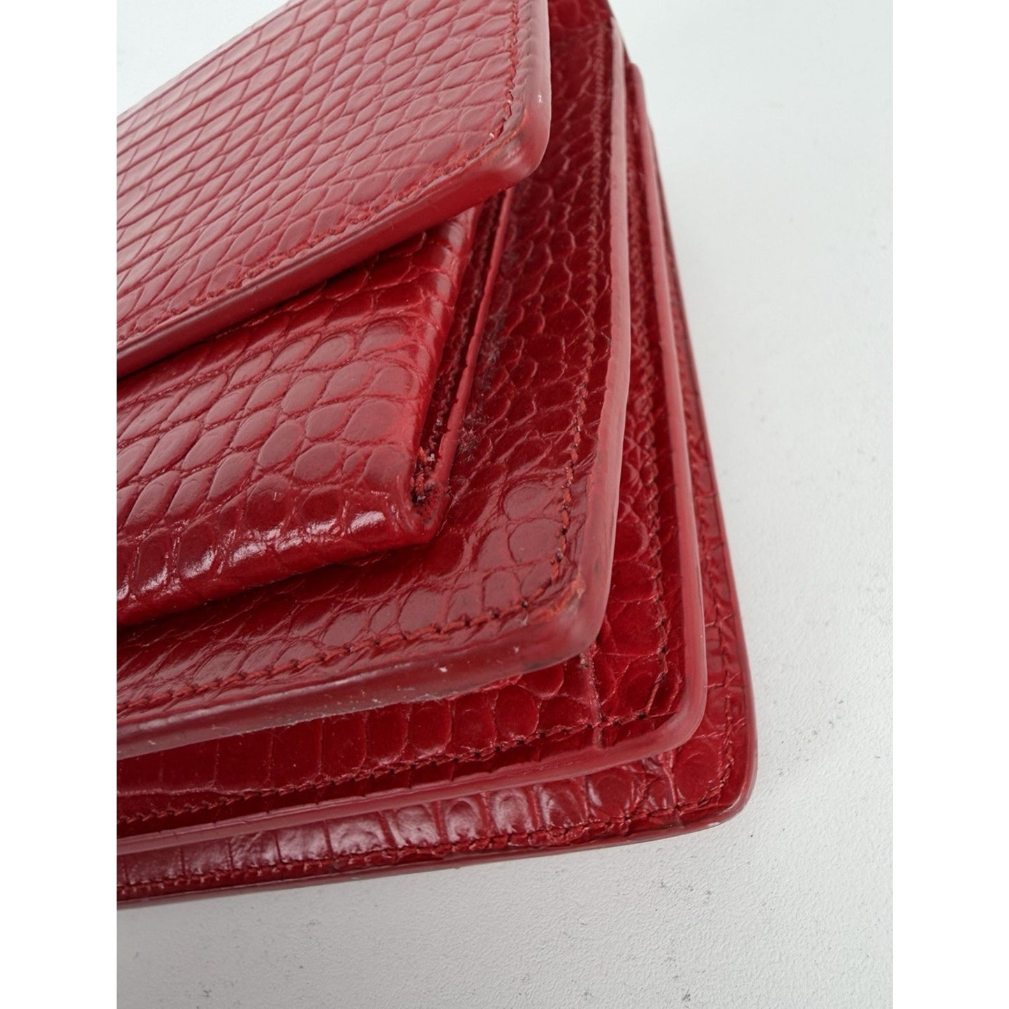 Saint Laurent Sunset Shoulder Bag Medium in Red Croc-Embossed Leather S