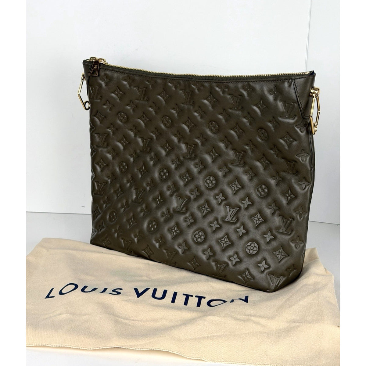Louis Vuitton Coussin MM Hobo Bag In Green Monogram Empreinte Leather NFC D4